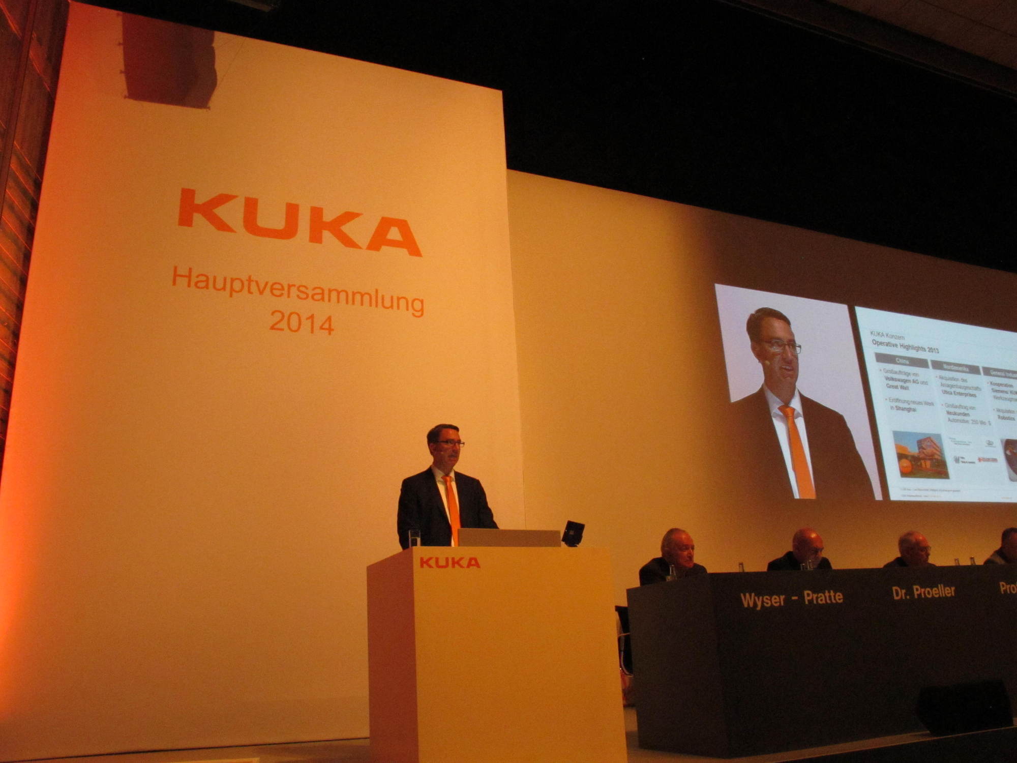 Rund 600 Aktionäre fanden sich zur KUKA-Hauptversammlung ins Kongresszentrum Augsburg ein. Foto: B4B SCHWABEN