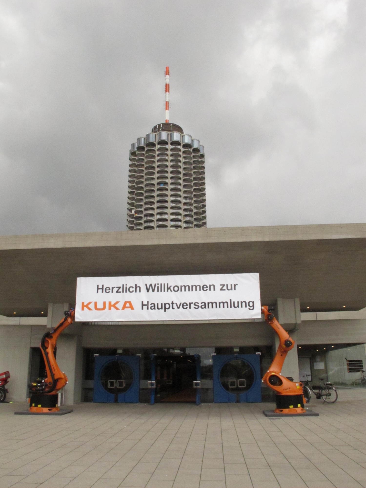 Rund 600 Aktionäre fanden sich zur KUKA-Hauptversammlung ins Kongresszentrum Augsburg ein. Foto: B4B SCHWABEN