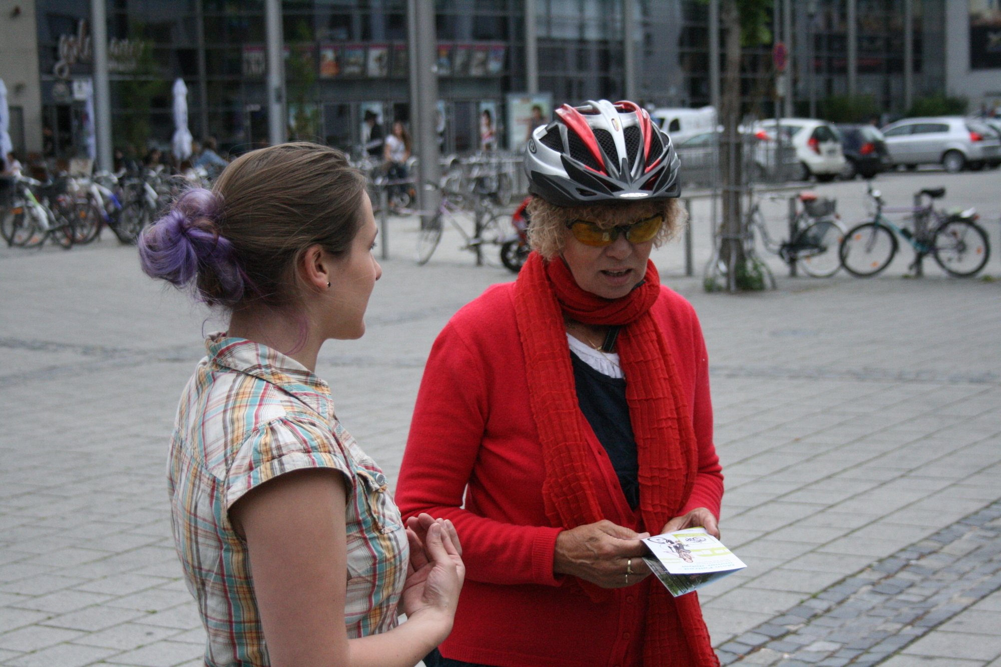 Die Stadtwerke Augsburg stellten gemeinsam mit dem ADFC das swa Faltrad vor. Foto: B4B Schwaben