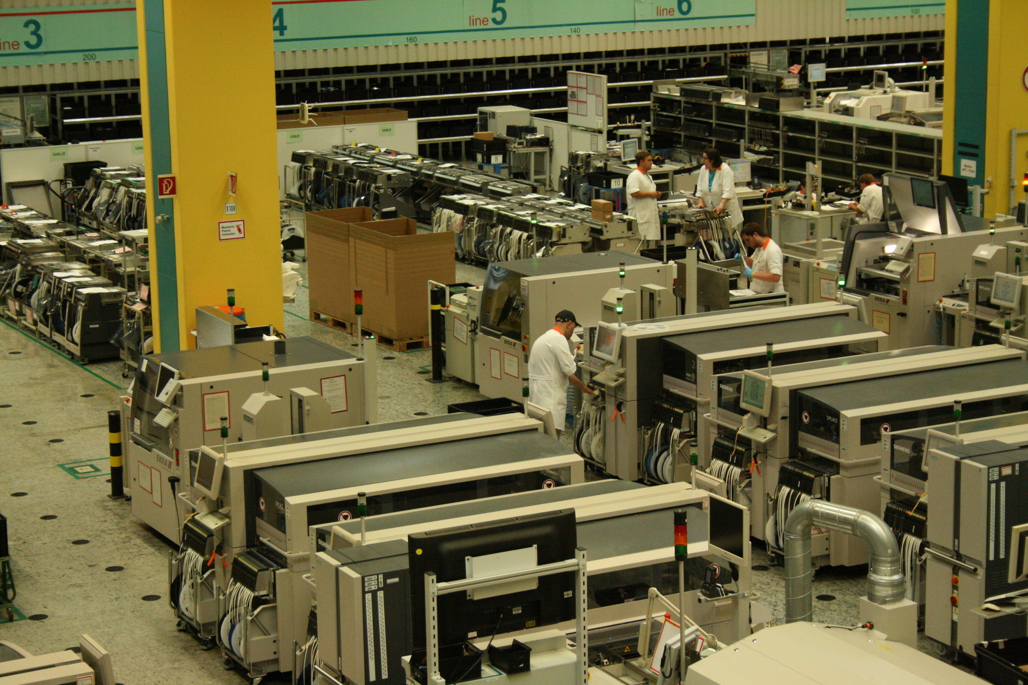 Fujitsu zeigt seine einzige PC-Fertigung, die es in Deutschland noch gibt. Foto: B4B SCHWABEN