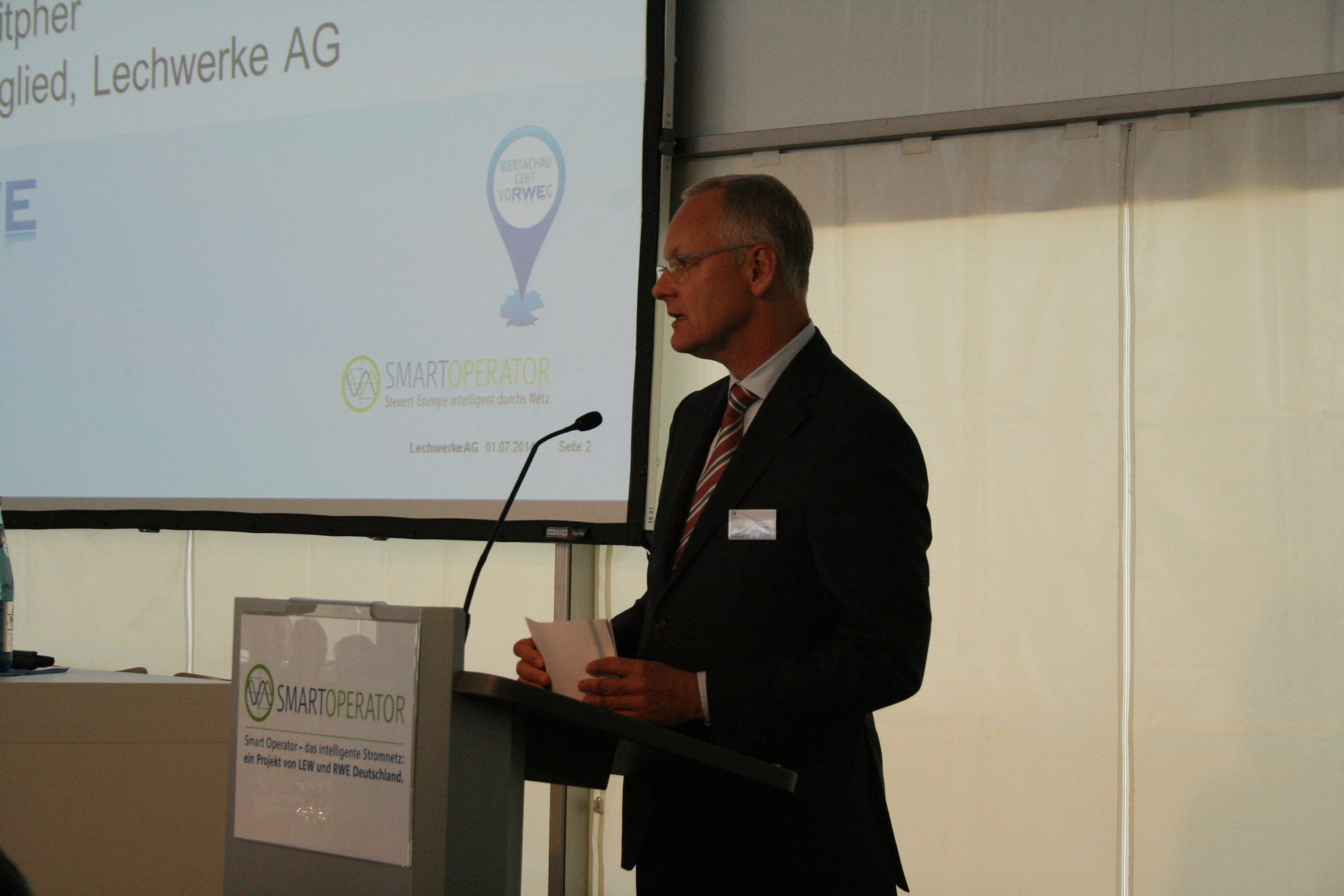 LEW und RWE drücken den Startknopf für eine neue intelligente Zukunft der Stromversorgung. Foto: B4B SCHWABEN