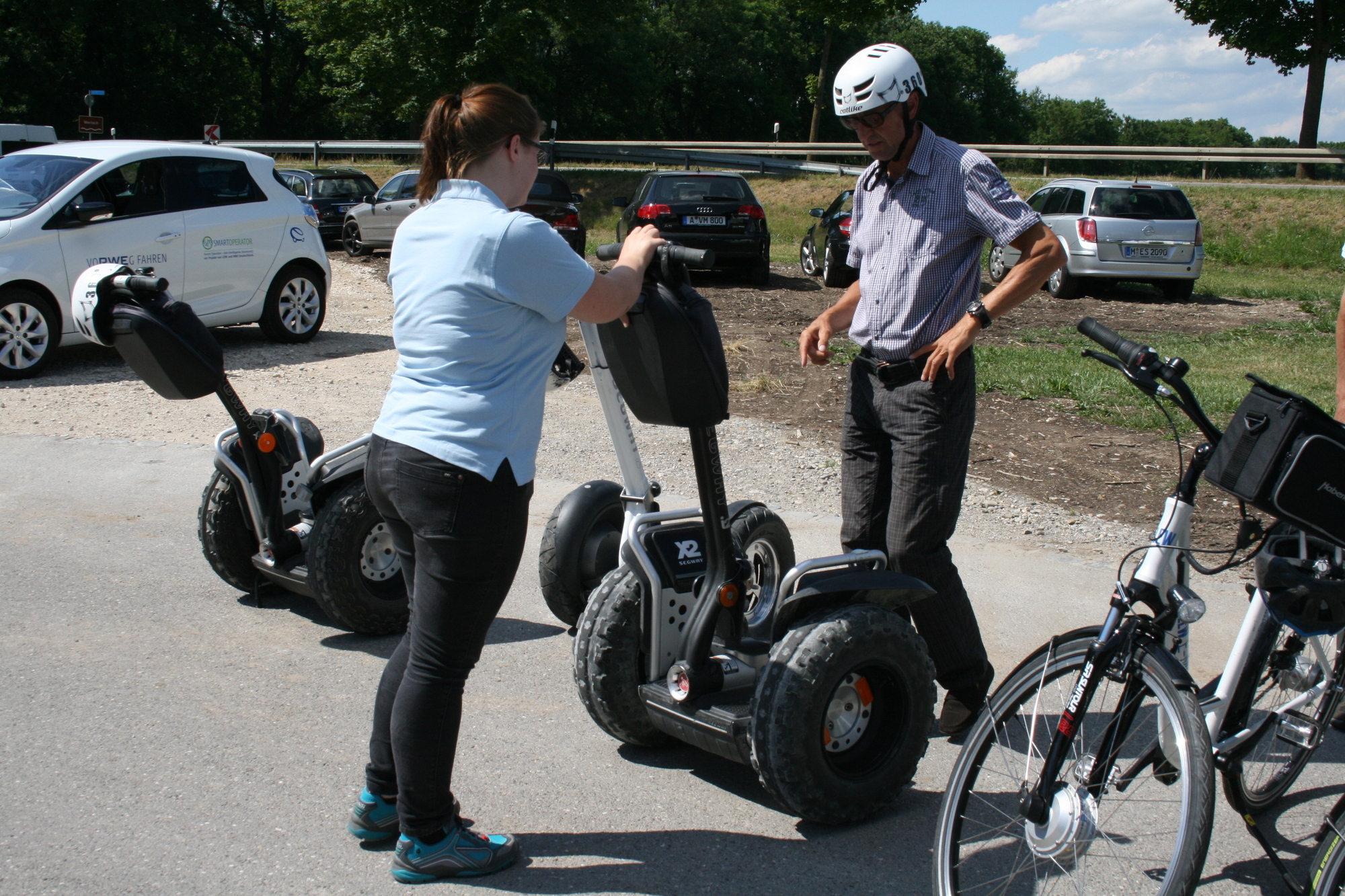LEW und RWE drücken den Startknopf für eine neue intelligente Zukunft der Stromversorgung. Foto: B4B SCHWABEN
