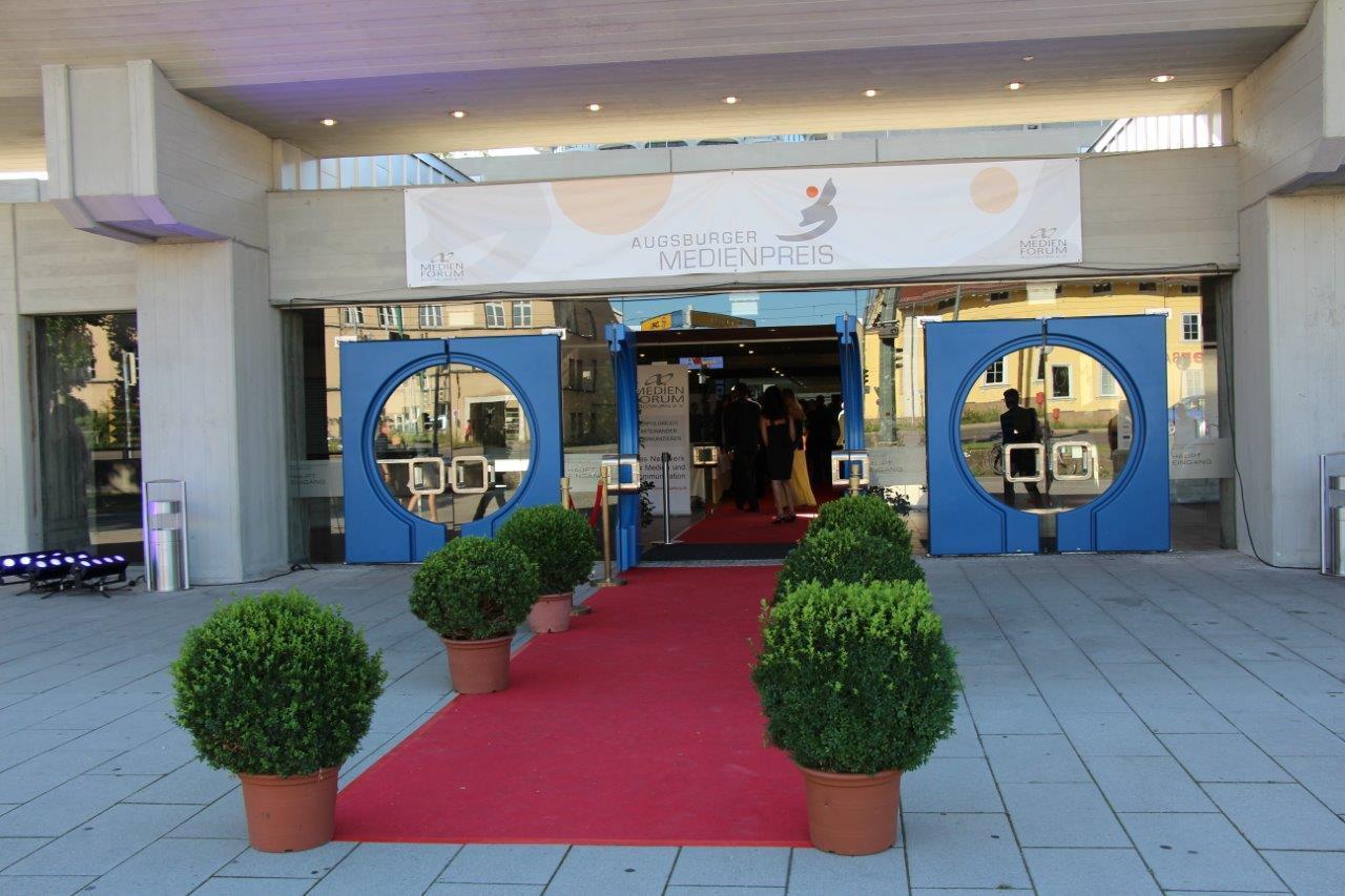 Augsburger Medienpreis 2014 - Die Gäste auf dem roten Teppich. Foto: B4B SCHWABEN