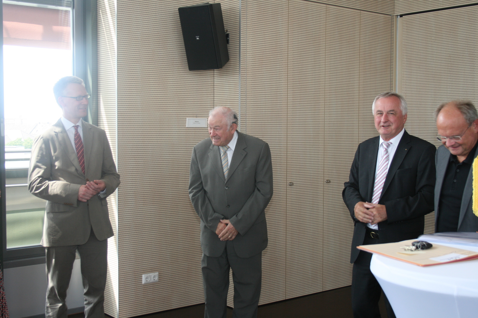 Günther Beckstein besuchte am 1. August den Bezirk Schwaben. Foto: B4B SCHWABEN