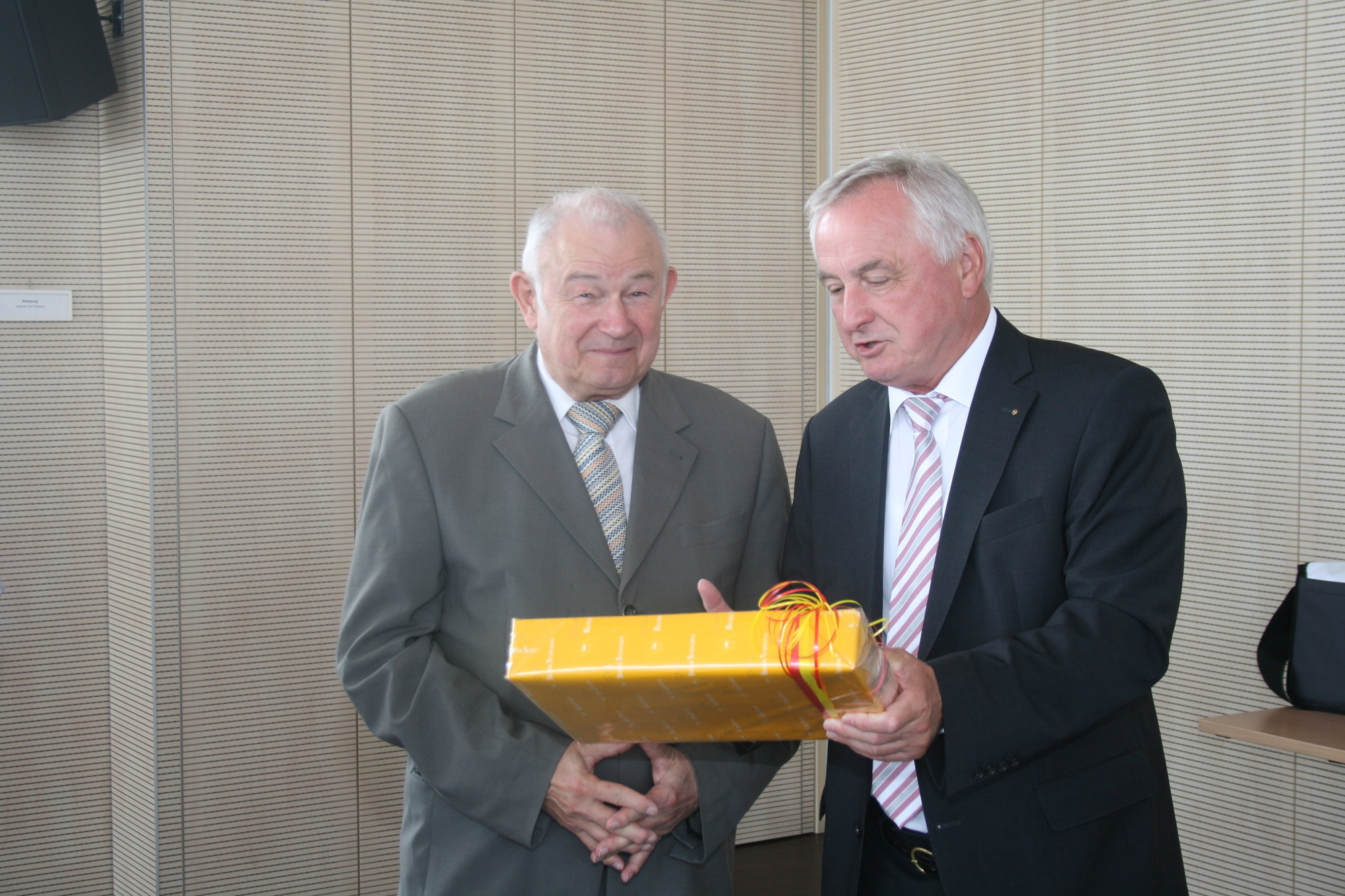 Günther Beckstein besuchte am 1. August den Bezirk Schwaben. Foto: B4B SCHWABEN
