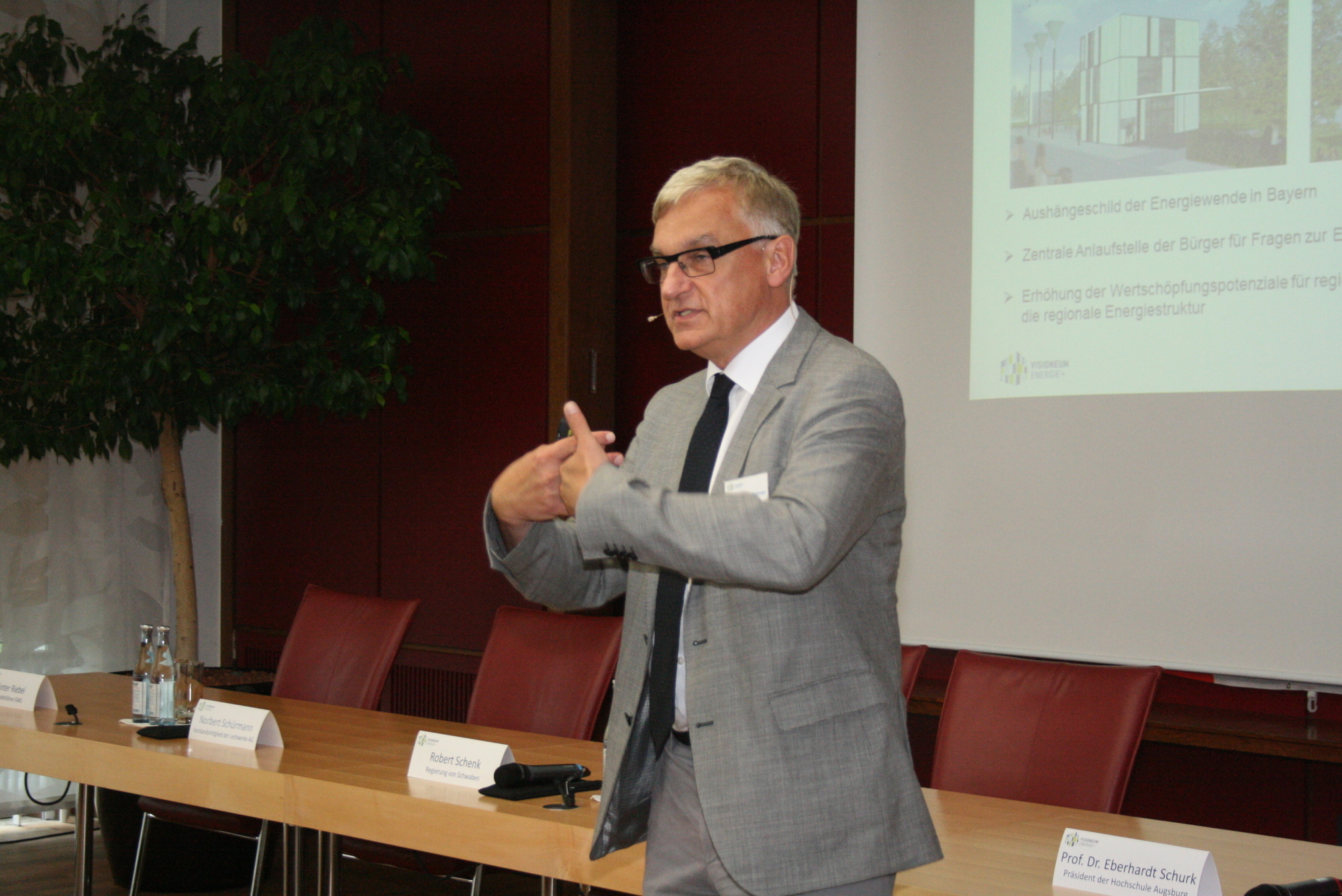 Das Visioneum Energie+ soll auf dem Europaplatz in Königsbrunn entstehen. Foto: B4B SCHWABEN