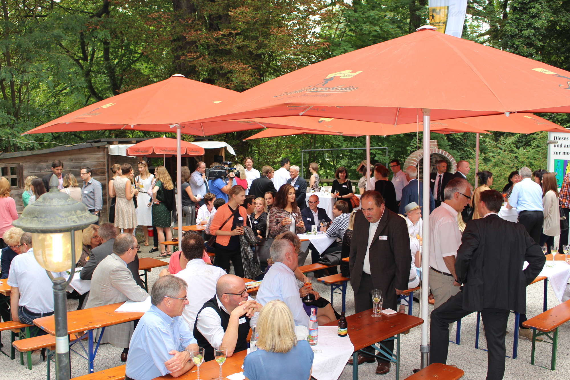 So viele Gäste wie noch nie waren auf dem diesjährigen Sommerfest. Foto: Regio Augsburg Wirtschaft GmbH