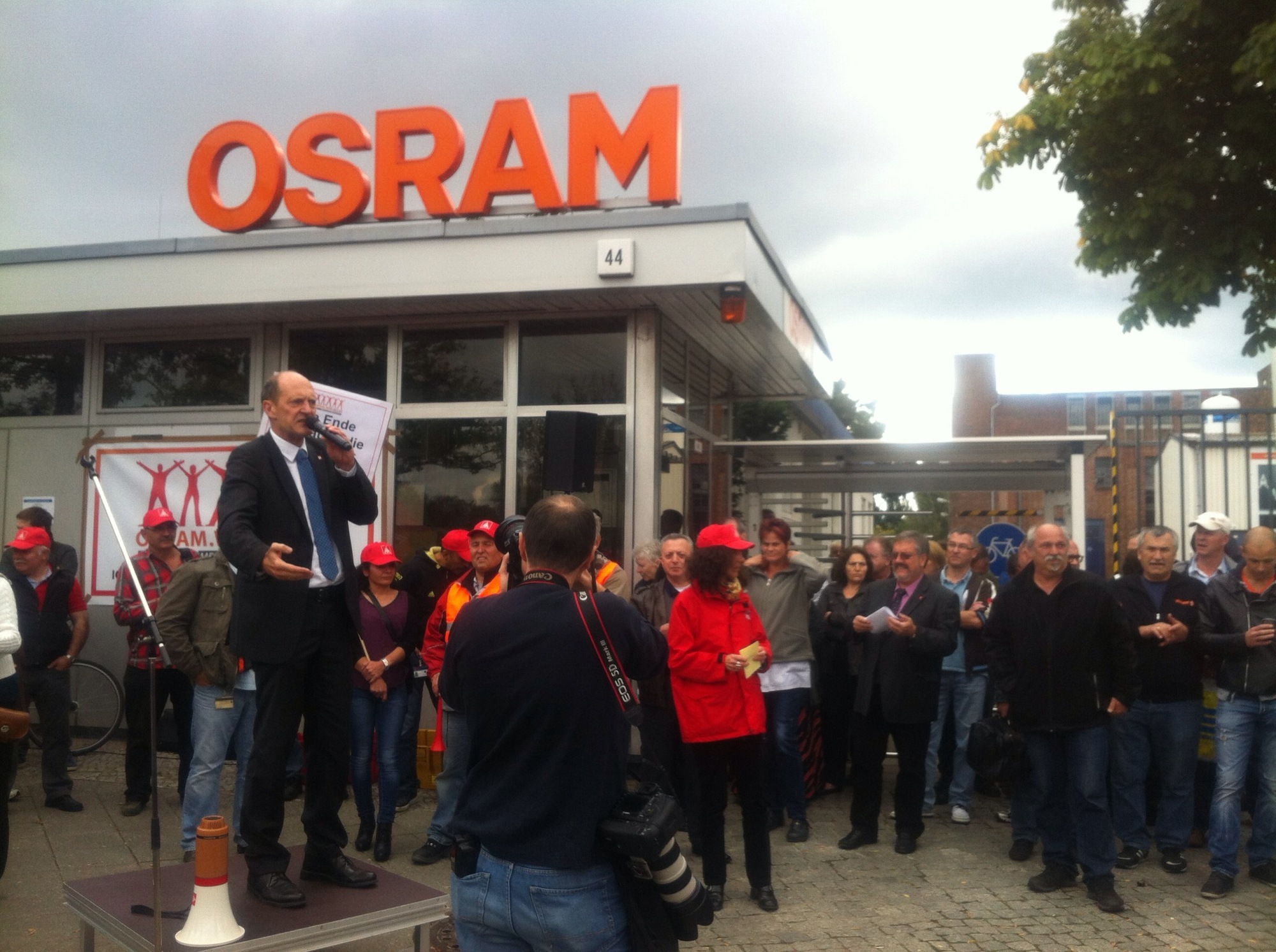 Die OSRAM Mitarbeiter streiken. Foto: IG Metall