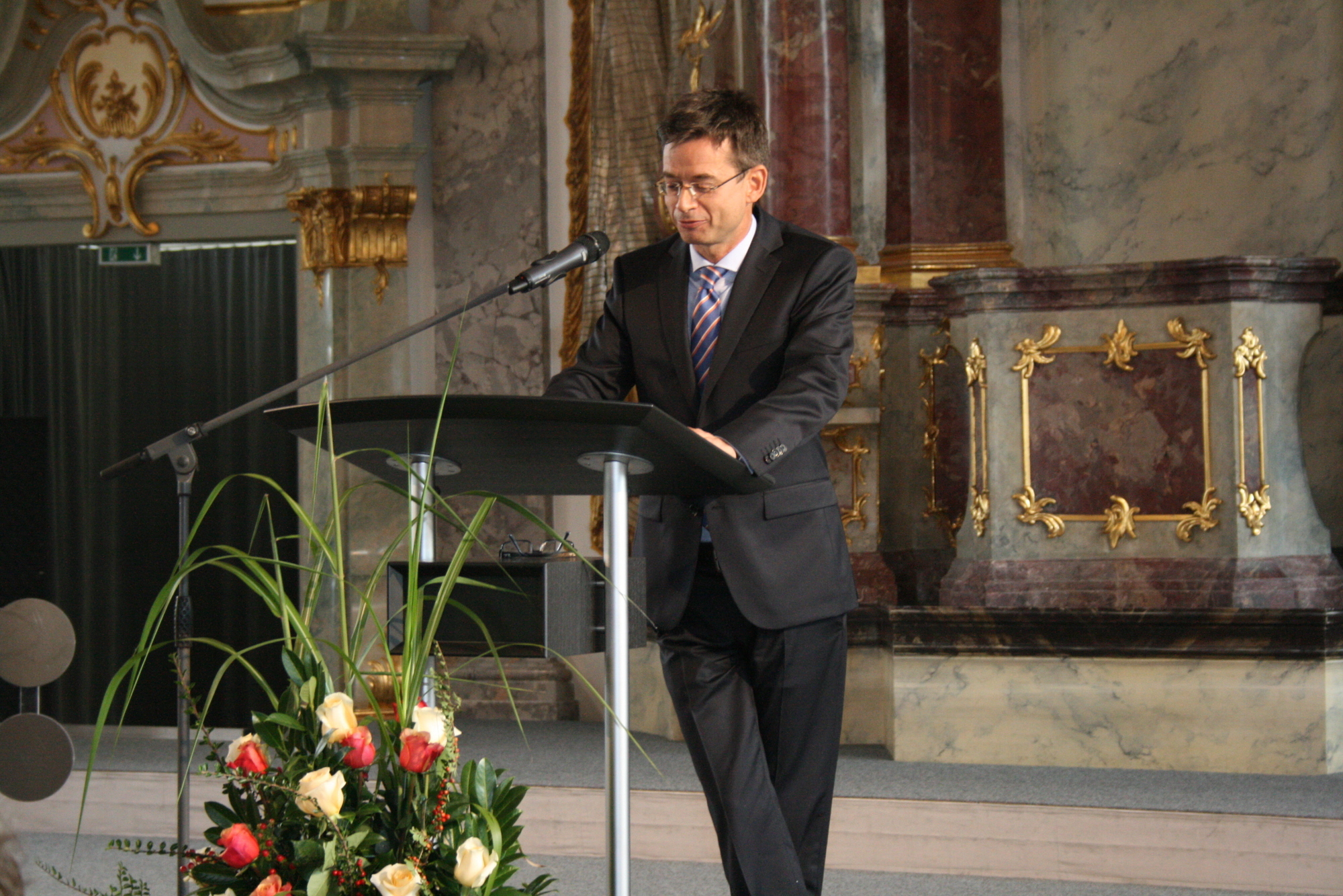 Rüdiger R. Burchardi, Vorstandssprecher der Dialog Lebensversicherungs-AG, verabschiedet sich. Foto: B4B SCHWABEN