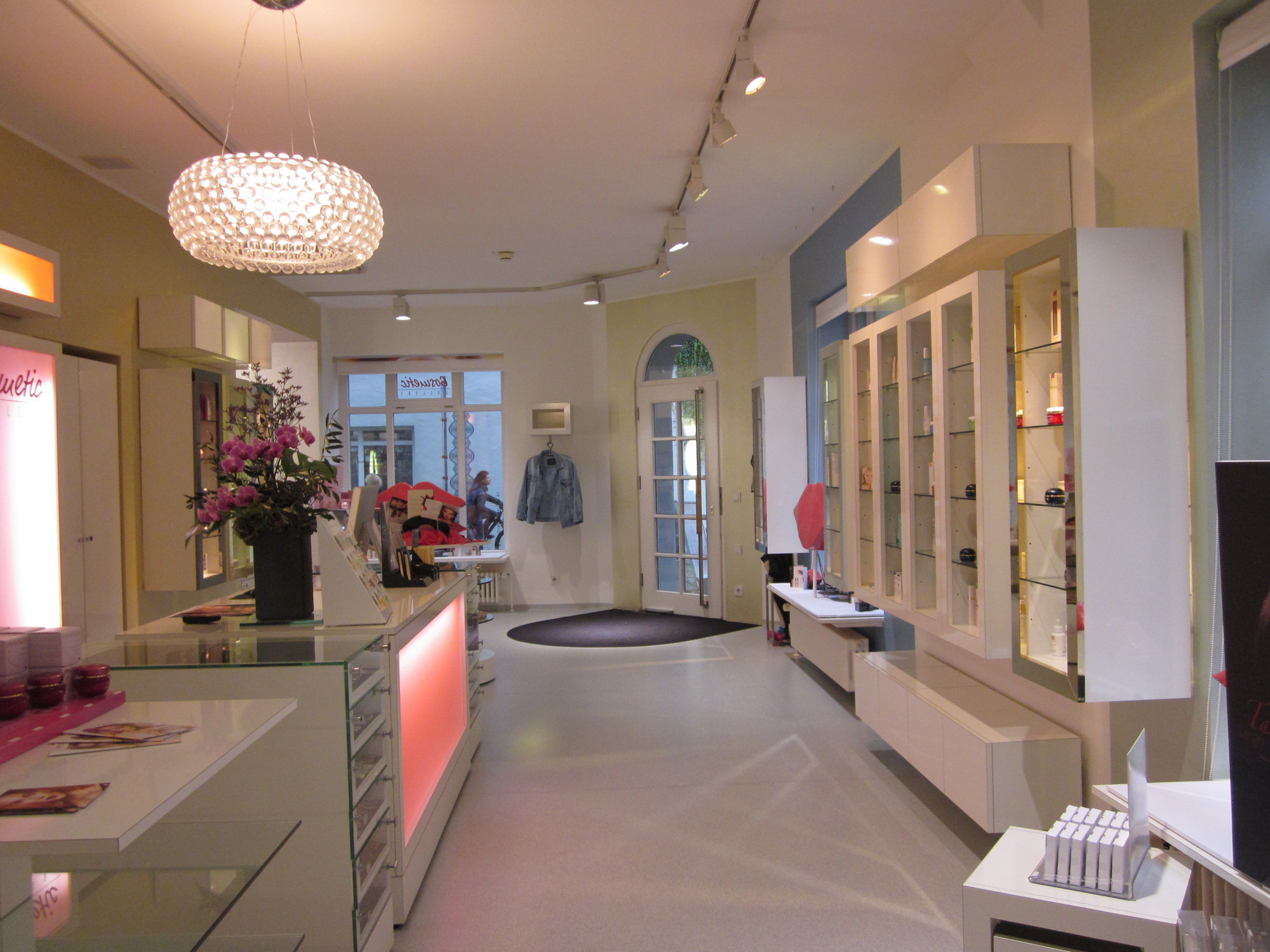 In der Cosmetic Gallery präsentierte die Ballett Company mit DR. GRANDEL die neue Kollektion. Foto: DR. GRANDEL