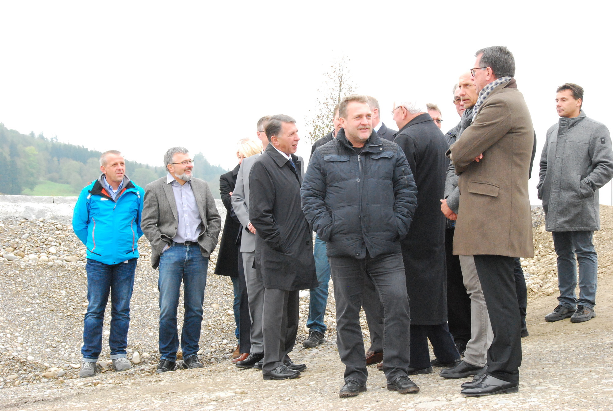 Der Spatenstich für das neue Logistikzentrum in Wolfertschwenden wurde gesetzt. Foto: B4B SCHWABEN