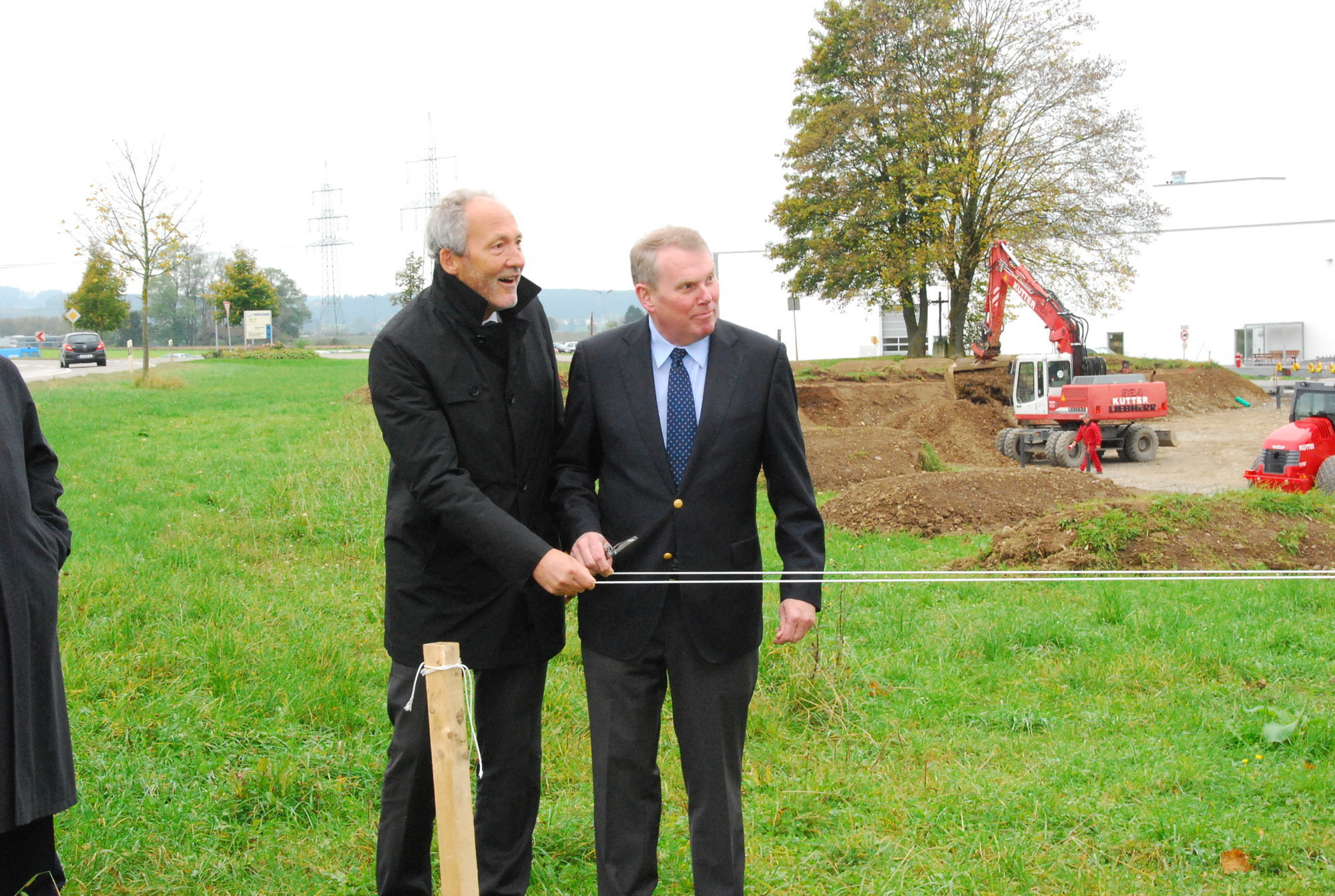 Der Spatenstich für das neue Logistikzentrum in Wolfertschwenden wurde gesetzt. Foto: B4B SCHWABEN