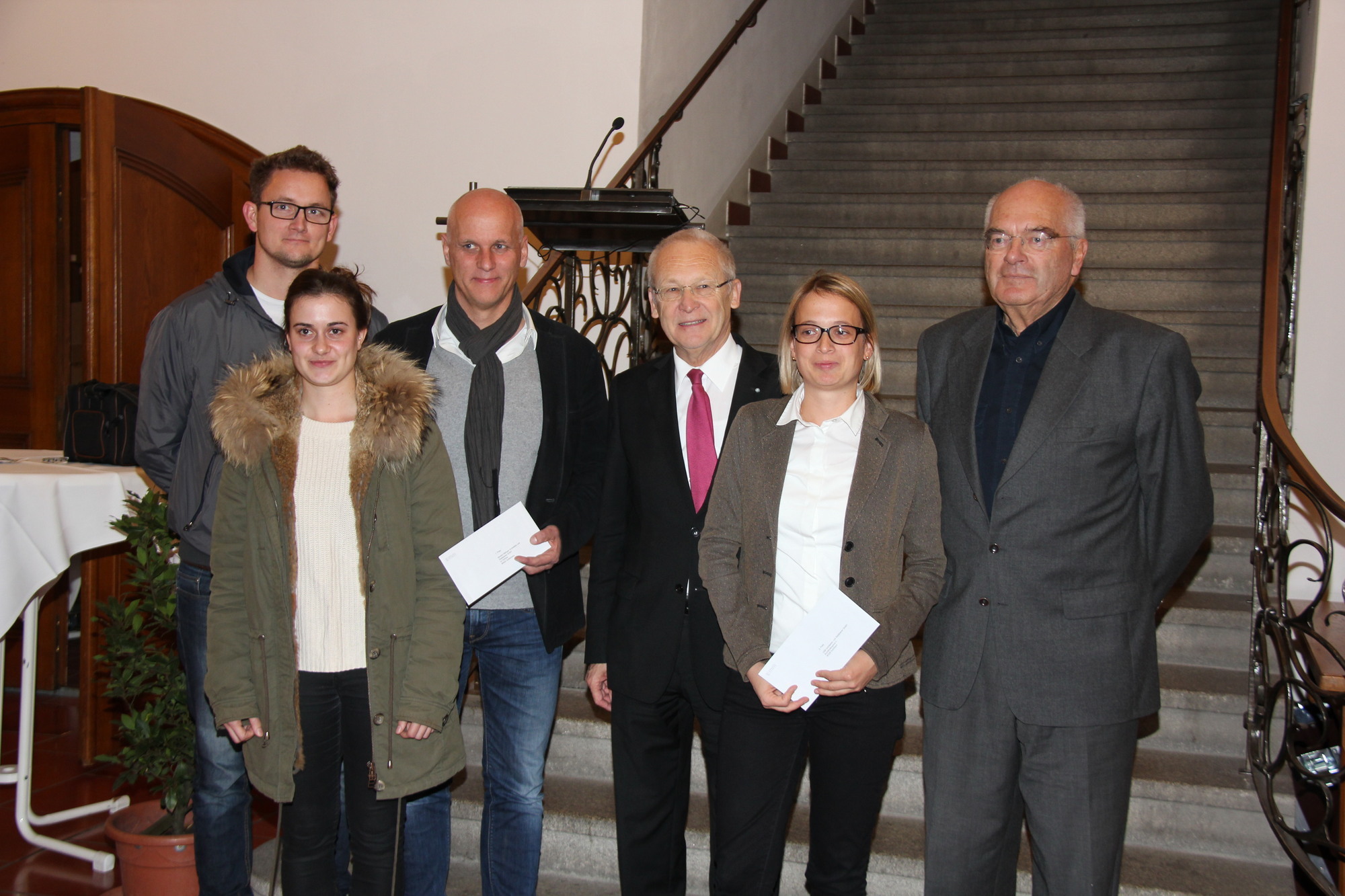 Herr Bajer, Frau Feitl und Herr Dellinger von Bembé Dellinger, Bgm Holzinger & Gabriele Bruckmeyer von H2M. Foto:Stadt Memmingen