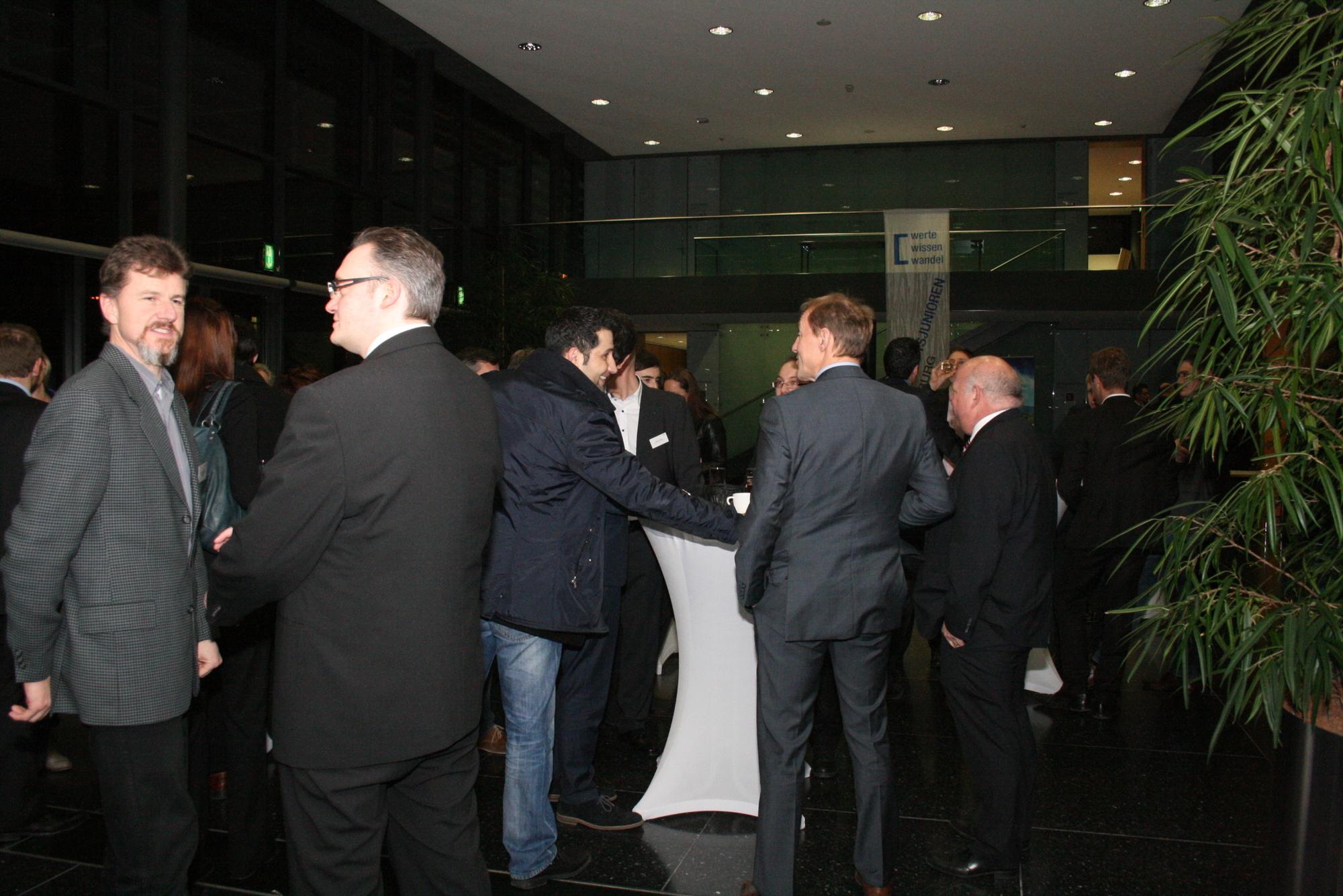 Jahreshauptversammlung 2014 der Wirtschaftsjunioren Augsburg. Foto: B4B SCHWABEN