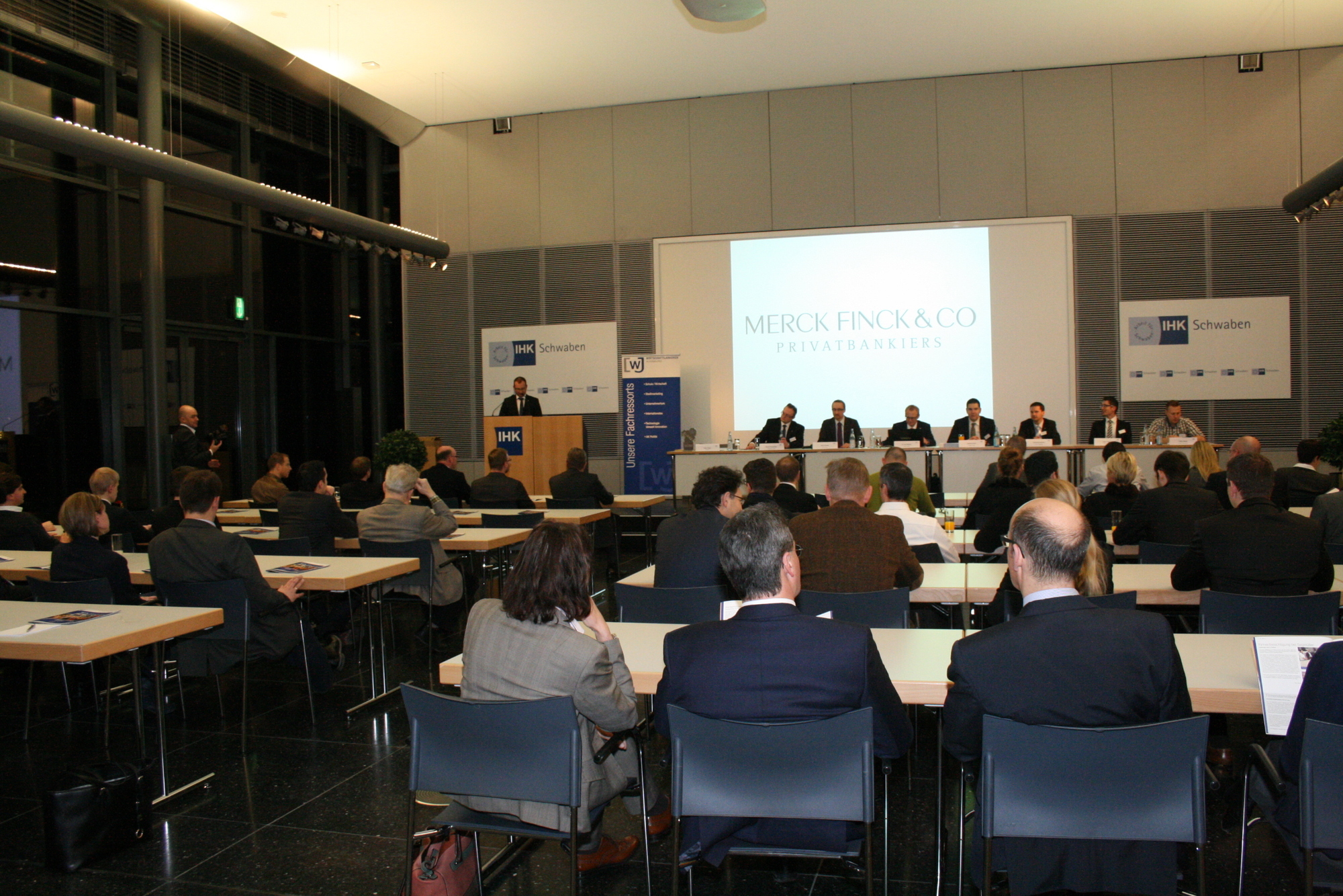 Jahreshauptversammlung 2014 der Wirtschaftsjunioren Augsburg. Foto: B4B SCHWABEN