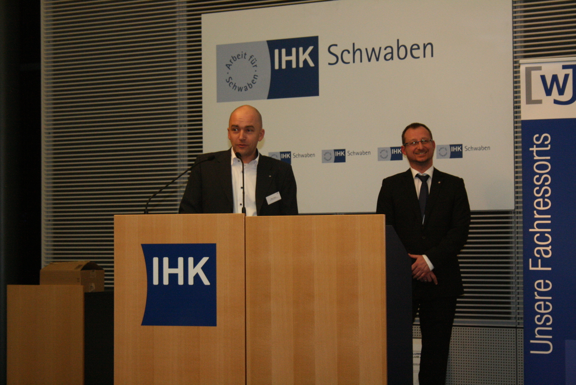 Jahreshauptversammlung 2014 der Wirtschaftsjunioren Augsburg. Foto: B4B SCHWABEN