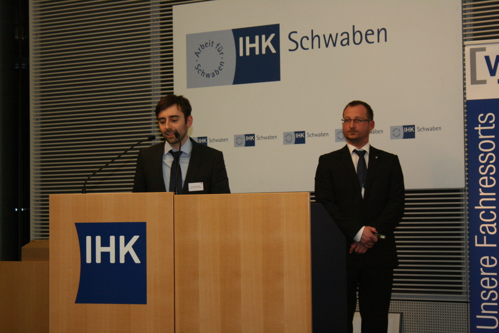 Jahreshauptversammlung 2014 der Wirtschaftsjunioren Augsburg. Foto: B4B SCHWABEN