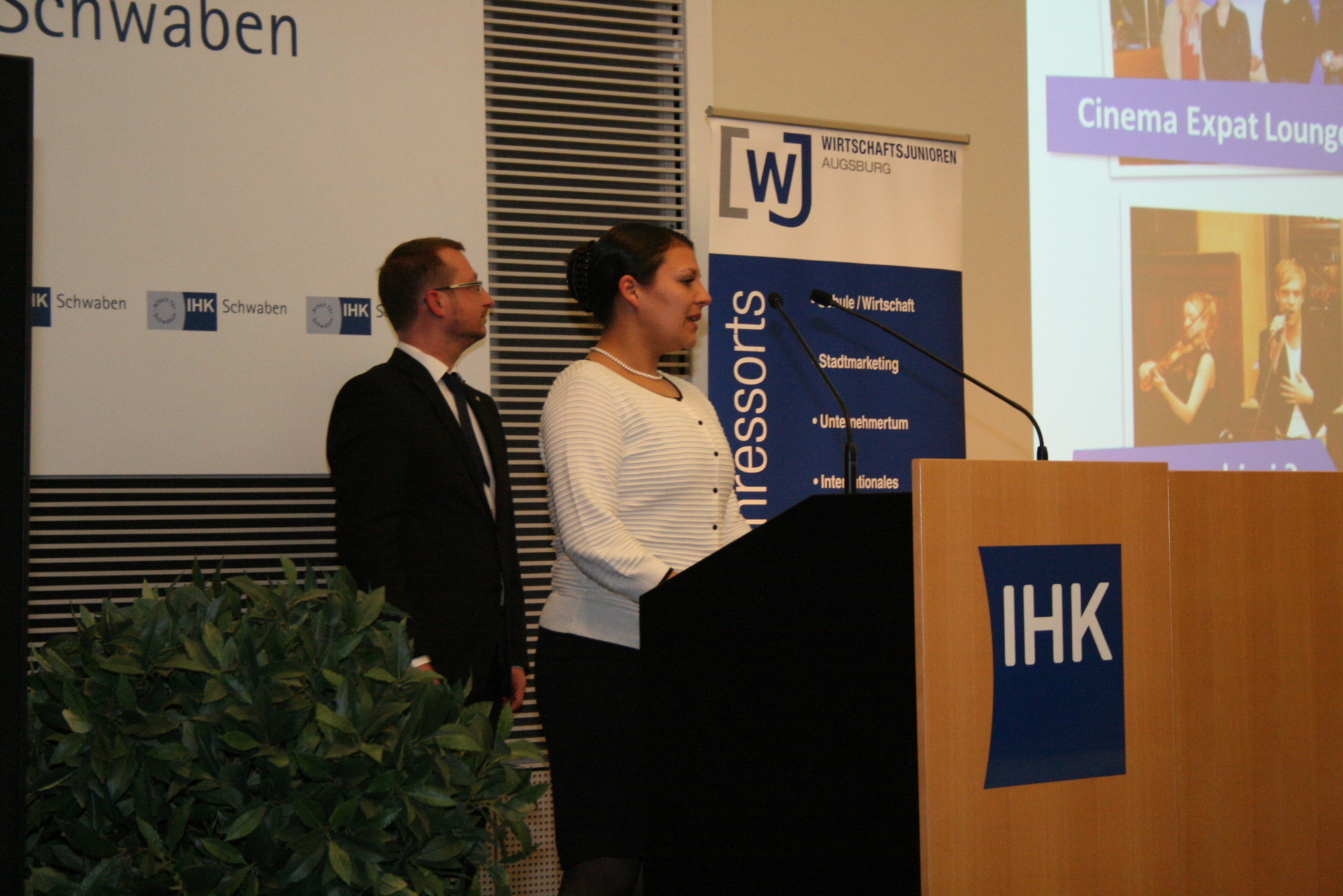 Jahreshauptversammlung 2014 der Wirtschaftsjunioren Augsburg. Foto: B4B SCHWABEN