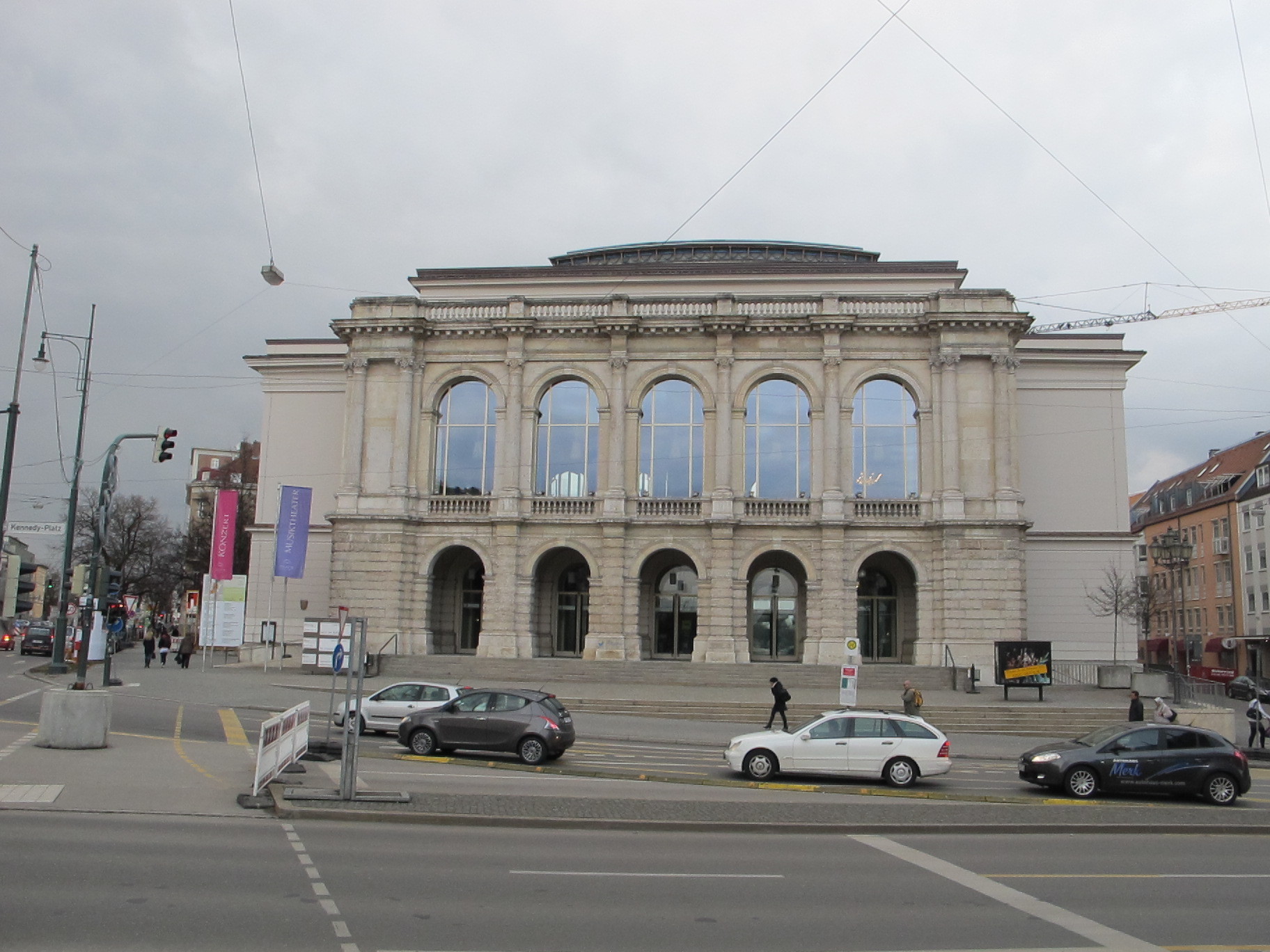 Das Augsburger Theater muss saniert werden. Foto: B4BSCHWABEN