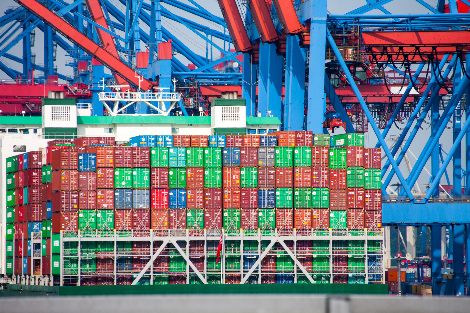 Laut IHK Schwaben boomt der Export weiterhin. Foto: Thorben Wengert / pixelio.de