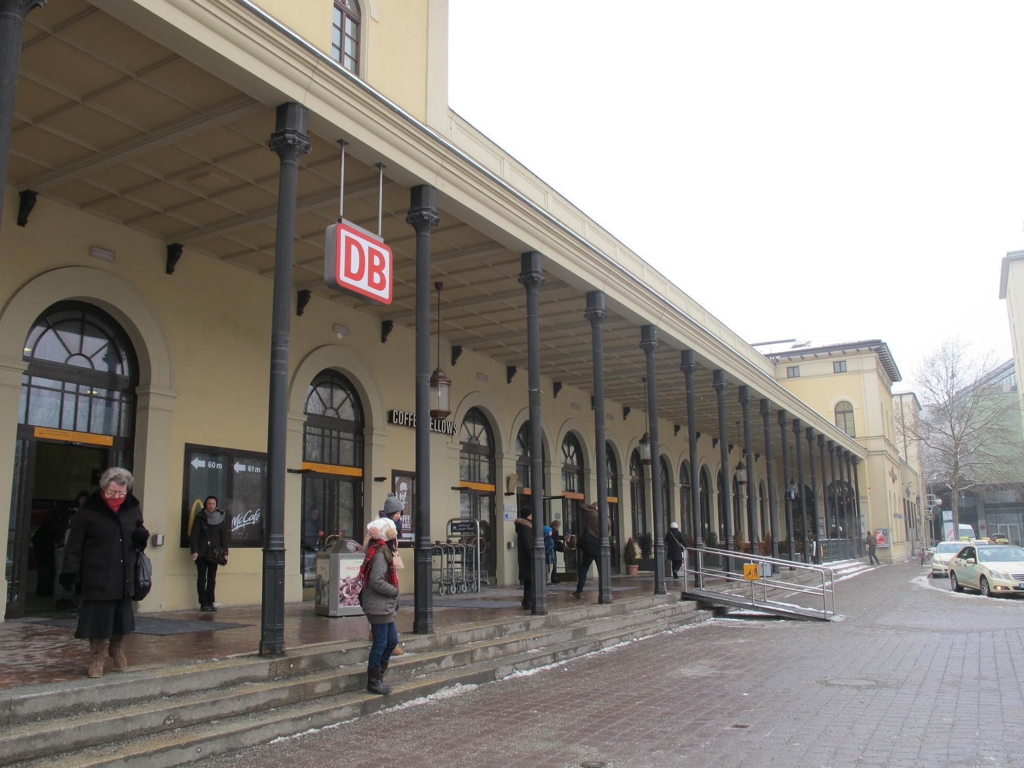 Hauptbahnhof Augsburg wird durch Umbau Barrierefrei. Foto: B4BSCHWABEN