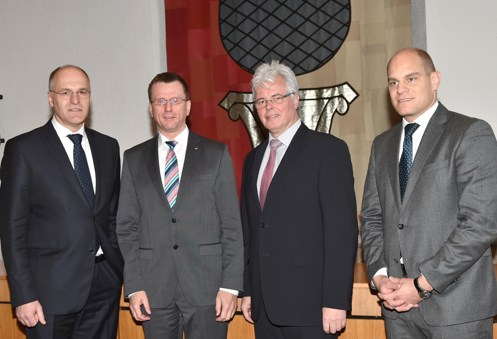 OB Dr. Kurt Gribl, Klaus-Dieter Josel, Dr. Andreas Kopton und Tobias Koch. Foto: Siegfried Kerpf / Stadt Augsburg