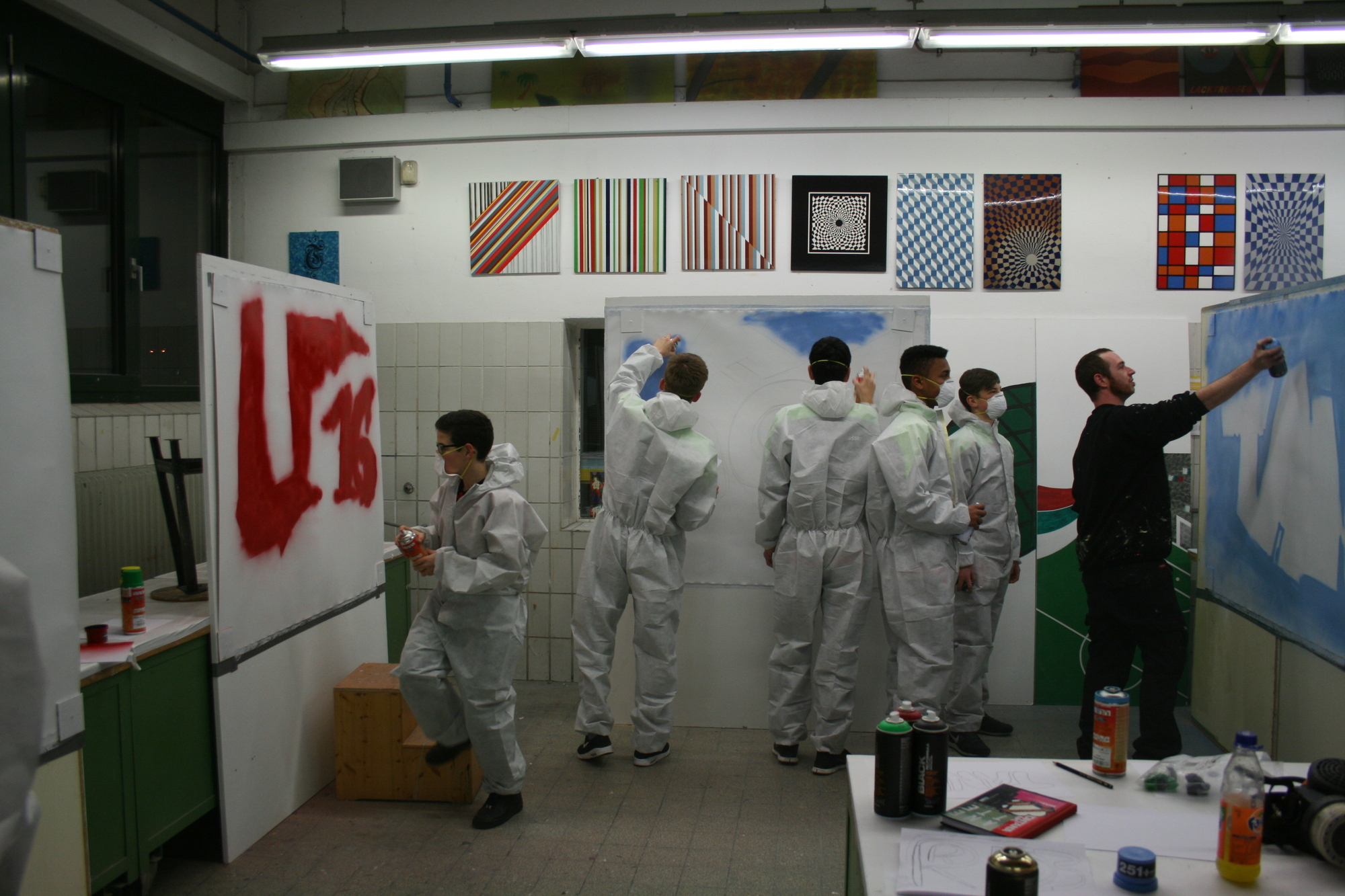 Die FCA und AEV Nachwuchsspieler auf der HWK Berufs-Info-Veranstaltung. Foto: B4BSCHWABEN