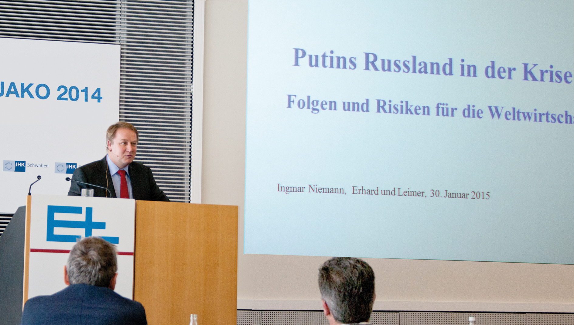 Gastreferent Ingmar Niemann bei seinem Vortrag auf der E+L-Jahreskonferenz. Foto: Erhardt+Leimer