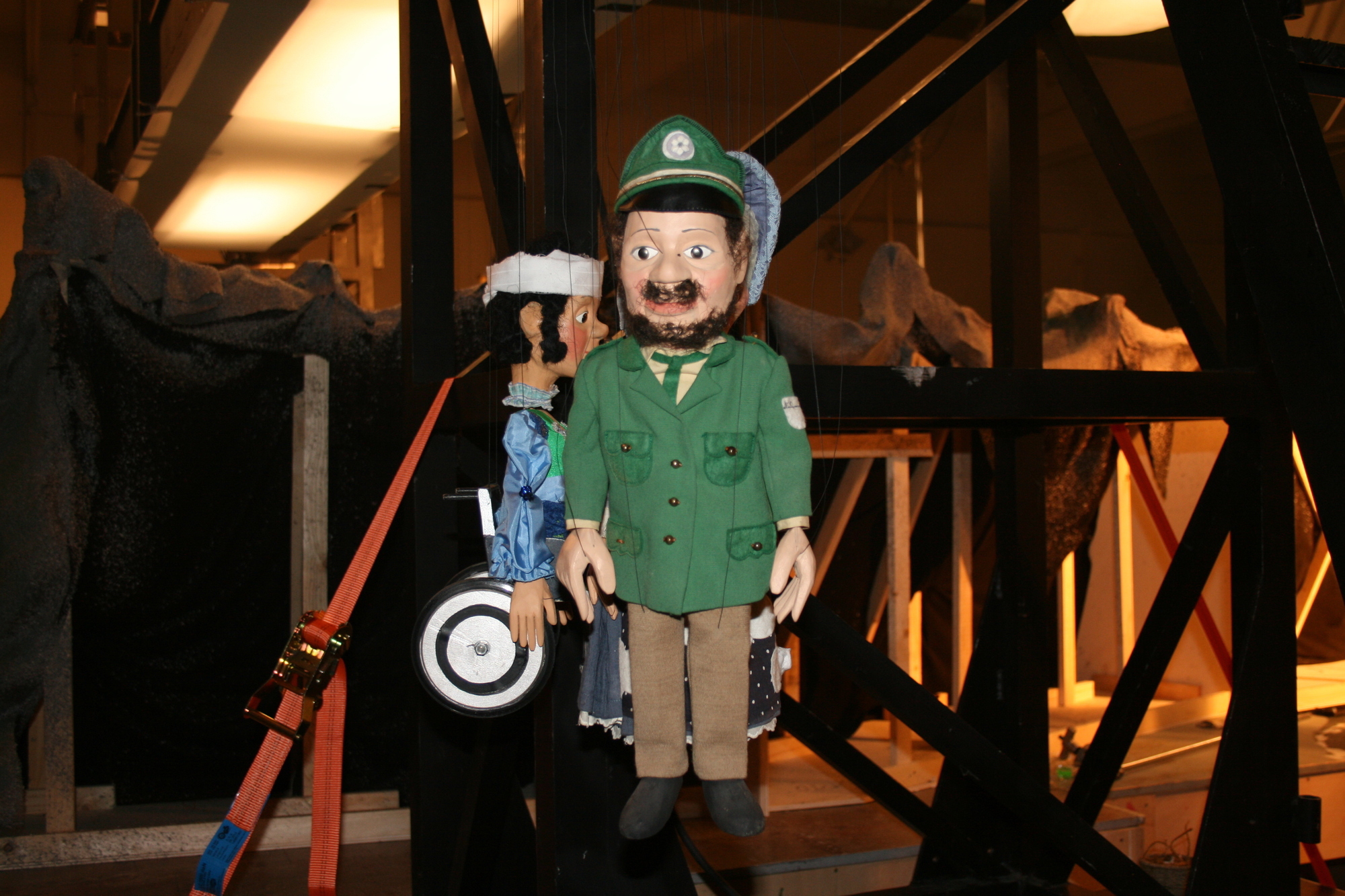 Die Minijob-Zentrale dreht gemeinsam mit den Stars der Augsburger Puppenkiste Werbespots gegen Schwarzarbeit. Foto: B4B SCHWABEN
