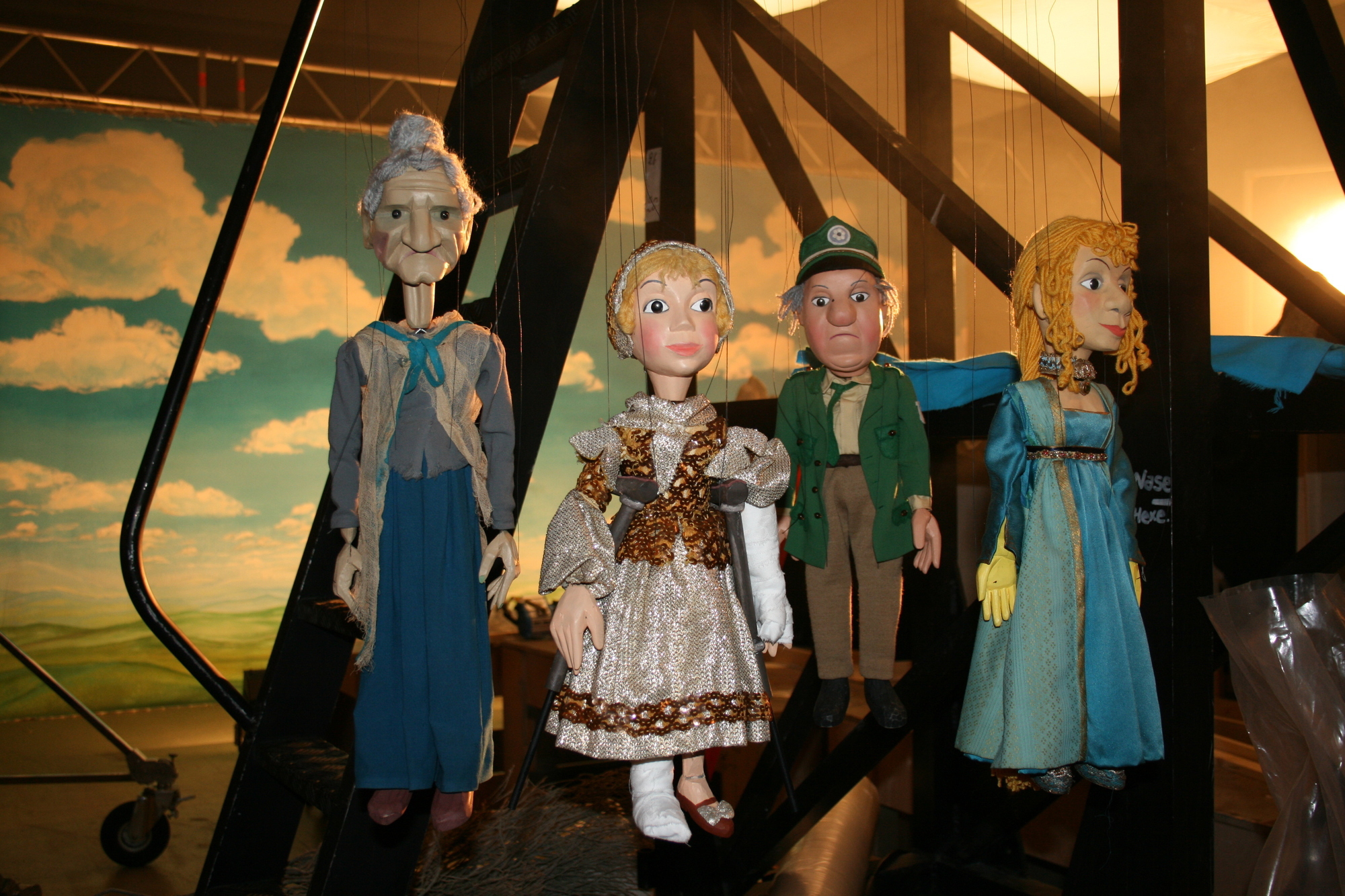 Die Minijob-Zentrale dreht gemeinsam mit den Stars der Augsburger Puppenkiste Werbespots gegen Schwarzarbeit. Foto: B4B SCHWABEN