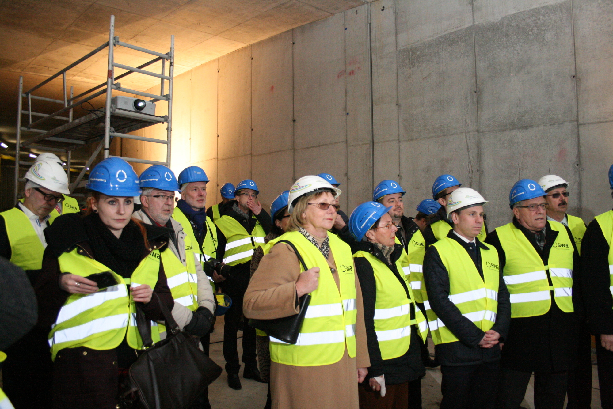Staatsministe Joachim Herrmann lobte den Augsburger Hauptbahnhof als „ein tolles Projekt“. Foto: B4B SCHWABEN