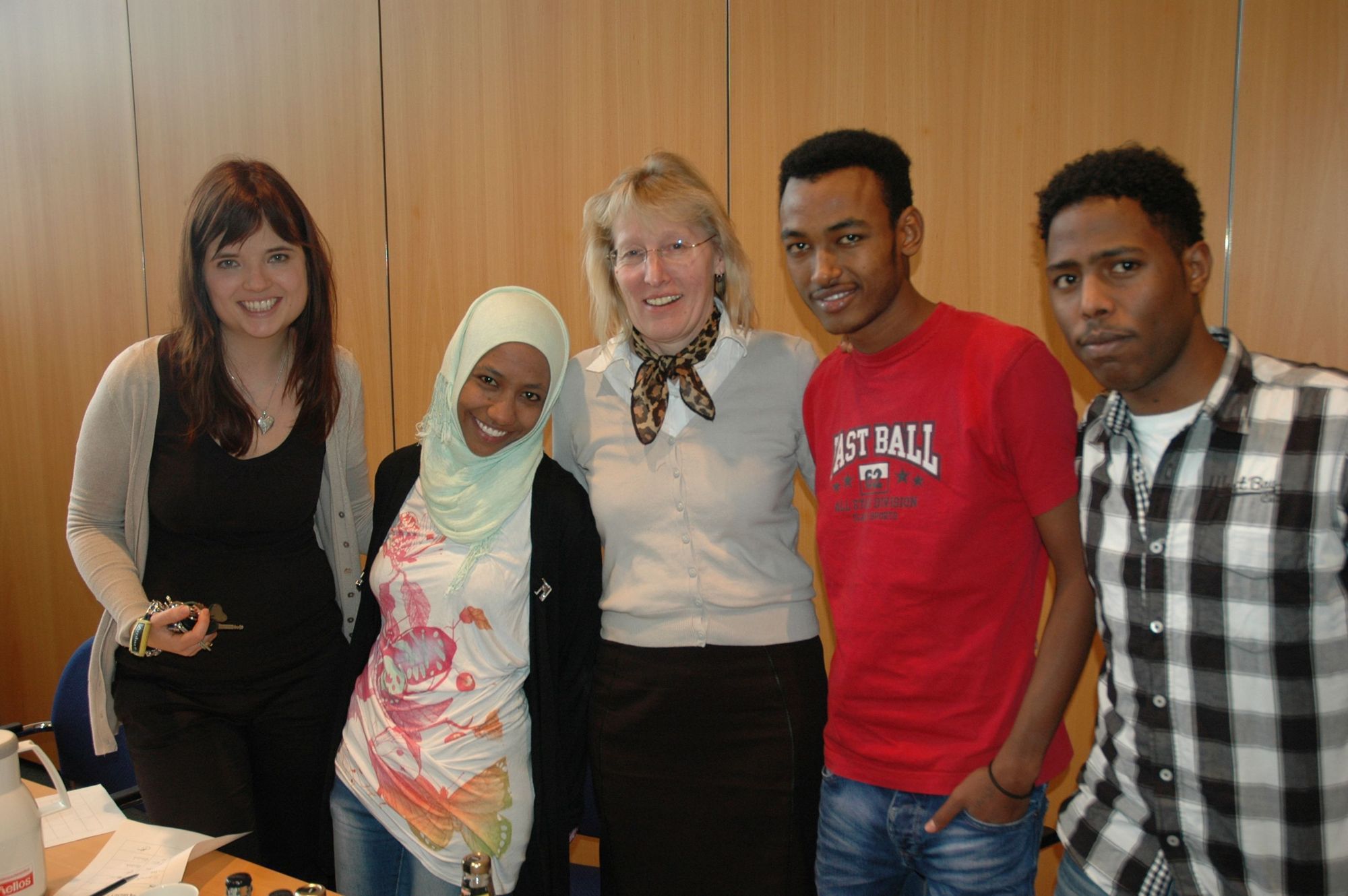 Vanessa Herrmann, Hanae Dermas, Monika Scherzer, Sleman Ahmed und Osman Tahier (von links). Foto: Jürgen Bigelmayr