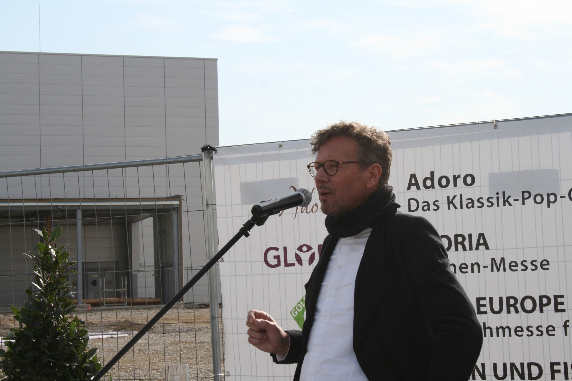 Spatenstich: Augsburg freut sich auf die neue Messehalle 4. Foto: B4B SCHWABEN