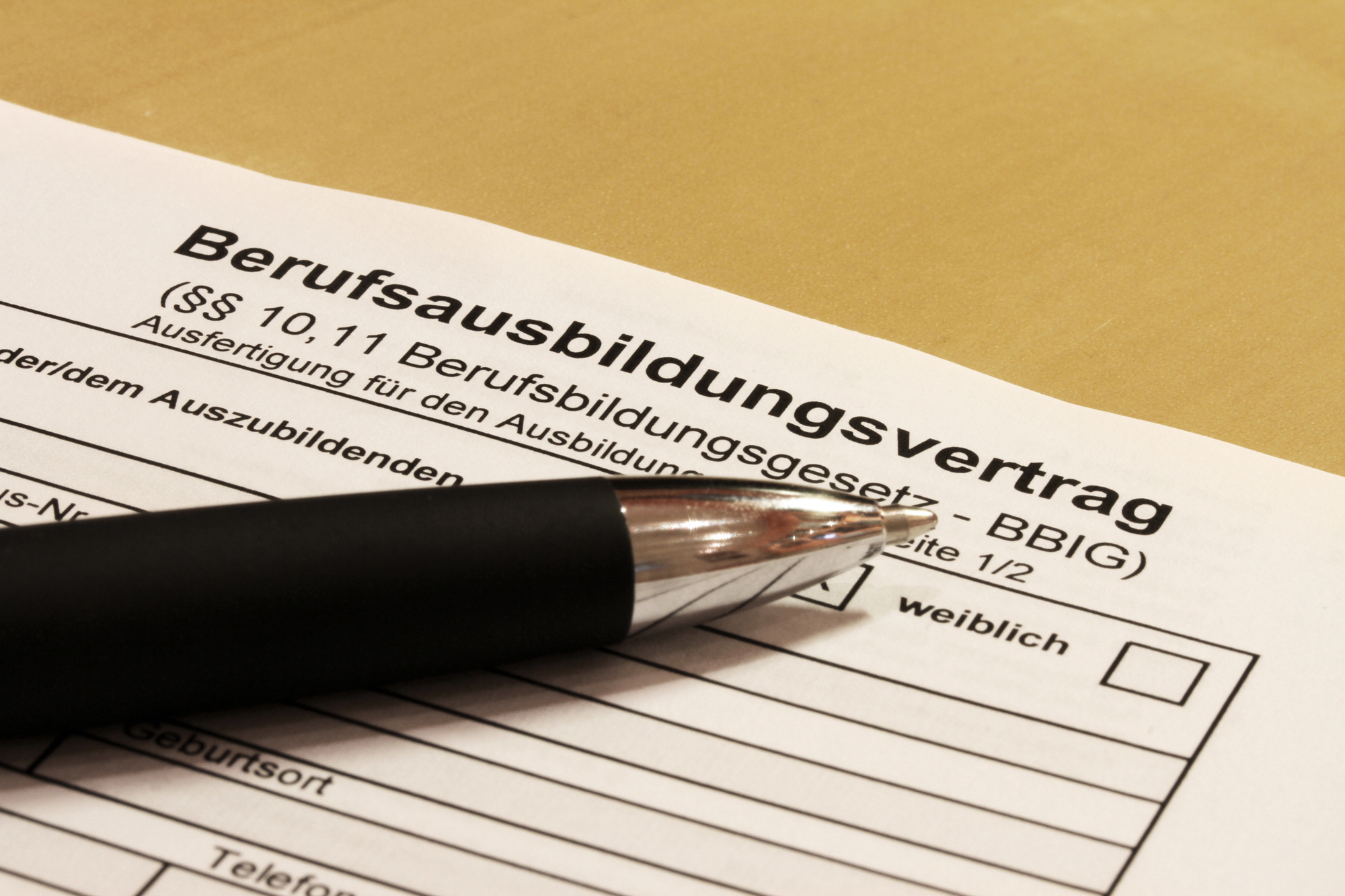 Berufsausbildungen sind der Arbeitsagentur Ulm wichtig. Foto: Marvin Siefke / pixelio.de