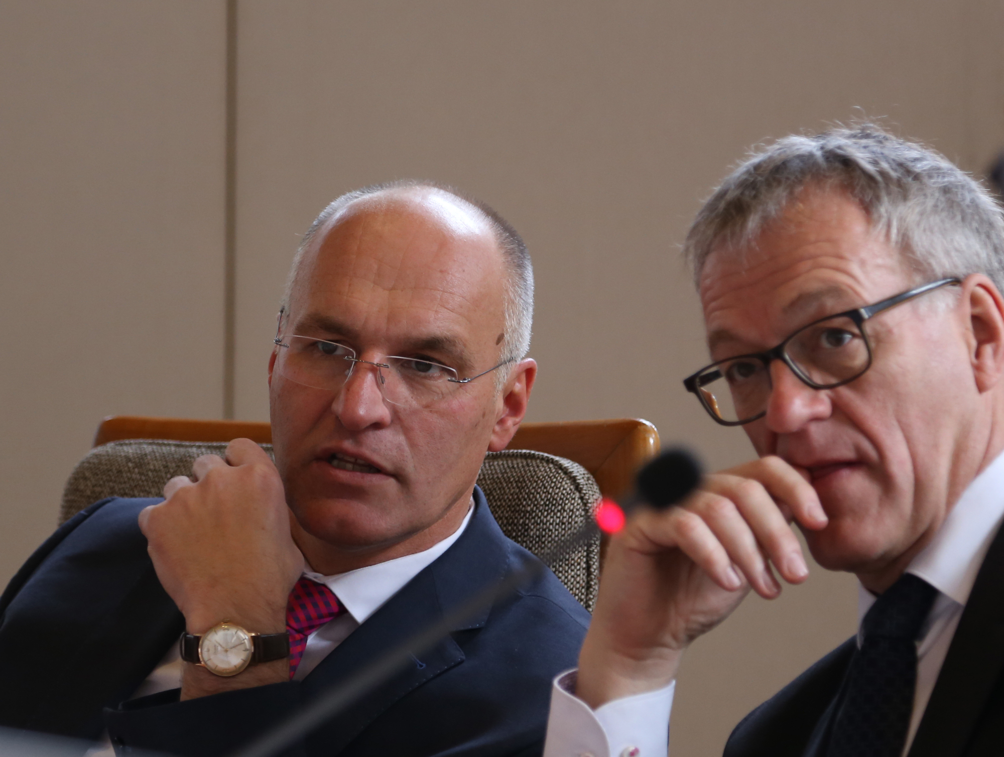 OB Dr. Kurt Gribl mit Klaus-Peter Dietmayer. Foto: B4B SCHWABEN