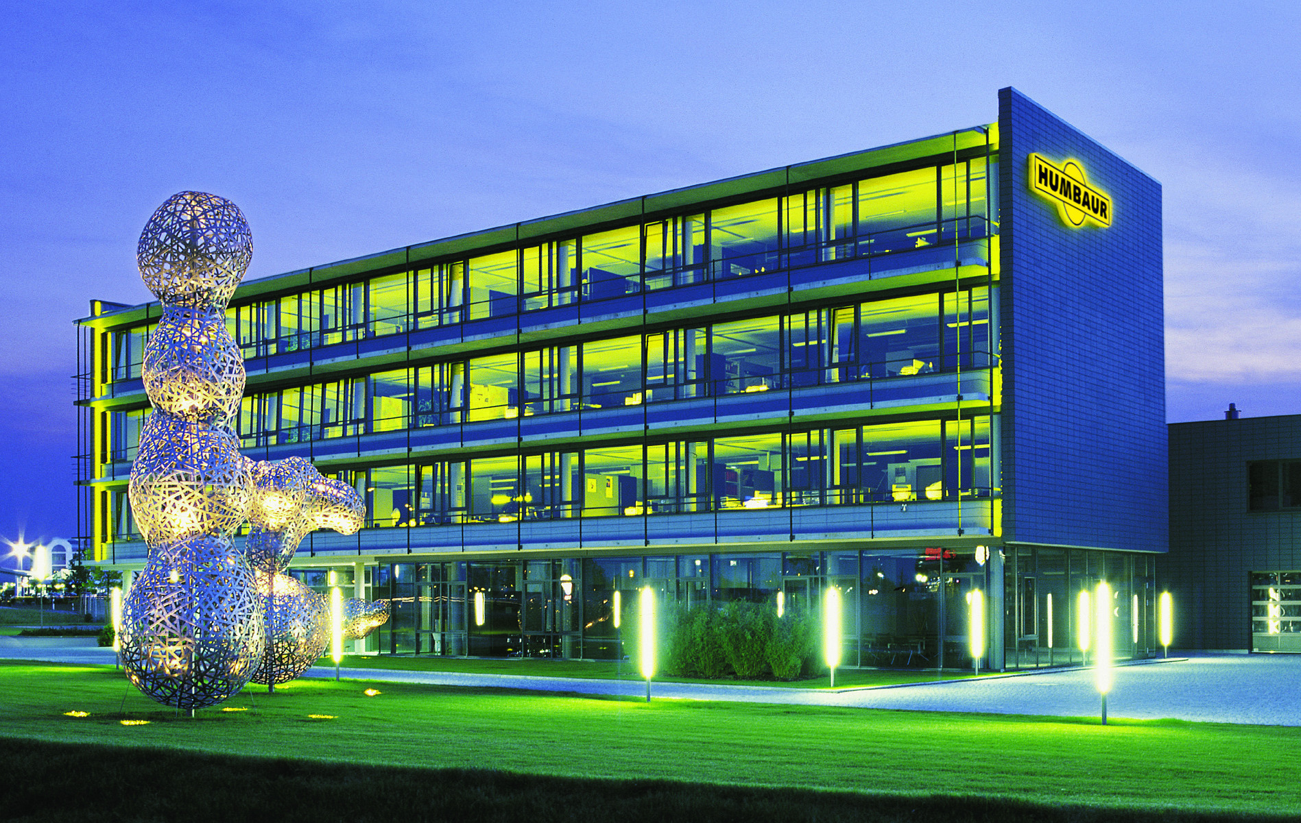 Verwaltungsgebäude, Gersthofen - Die Humbaur GmbH wird 30 Jahr alt. Foto: Humbaur