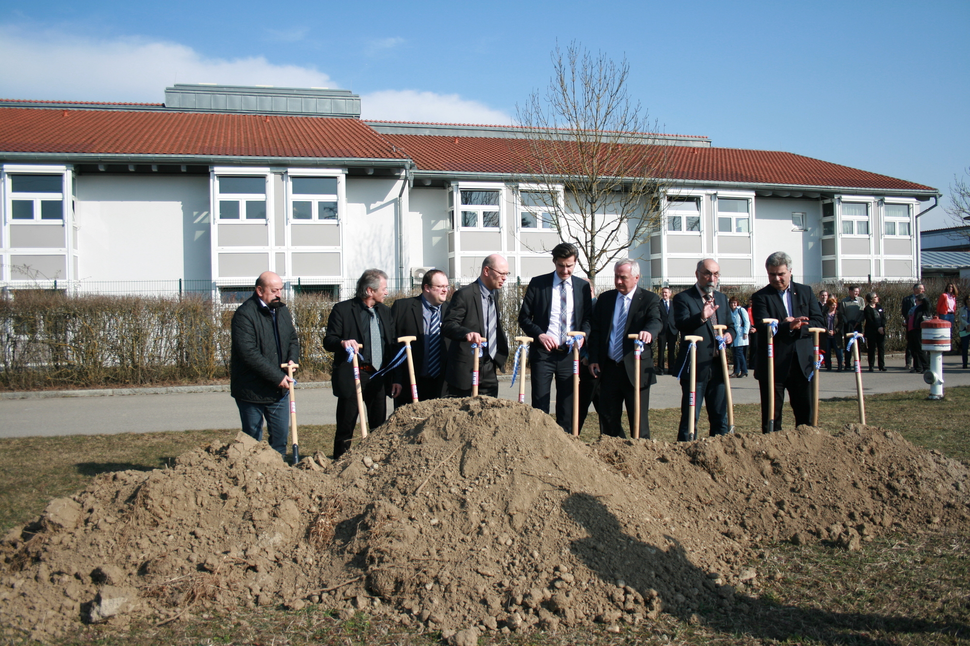 Spatenstich: Das BKH Augsburg wird erweitert. Foto: B4B SCHWABEN
