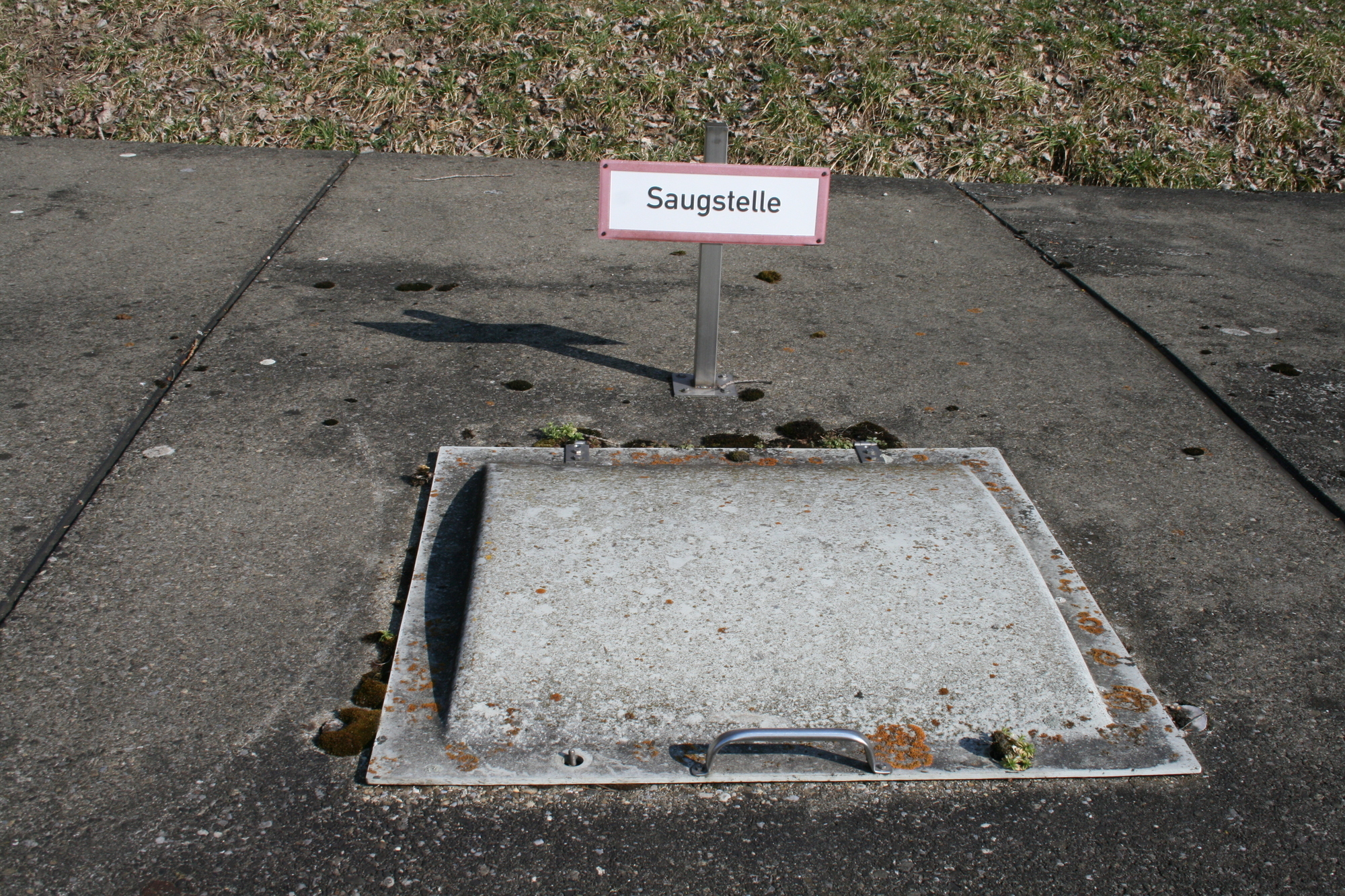Beim Rundgang über das Gelände des Klärwerks bekamen die Teilnehmer von Augsburg OPEN viel zu sehen. Foto: B4B SCHWABEN