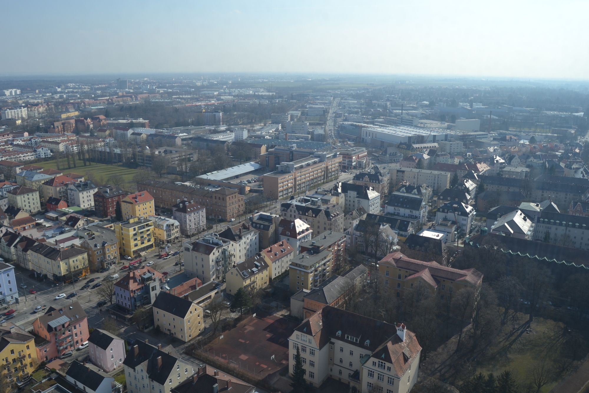 Augsburg OPEN zu Besuch bei KLASSIK Radio in der 35. Etage des Hotelturms. Foto: B4B SCHWABEN
