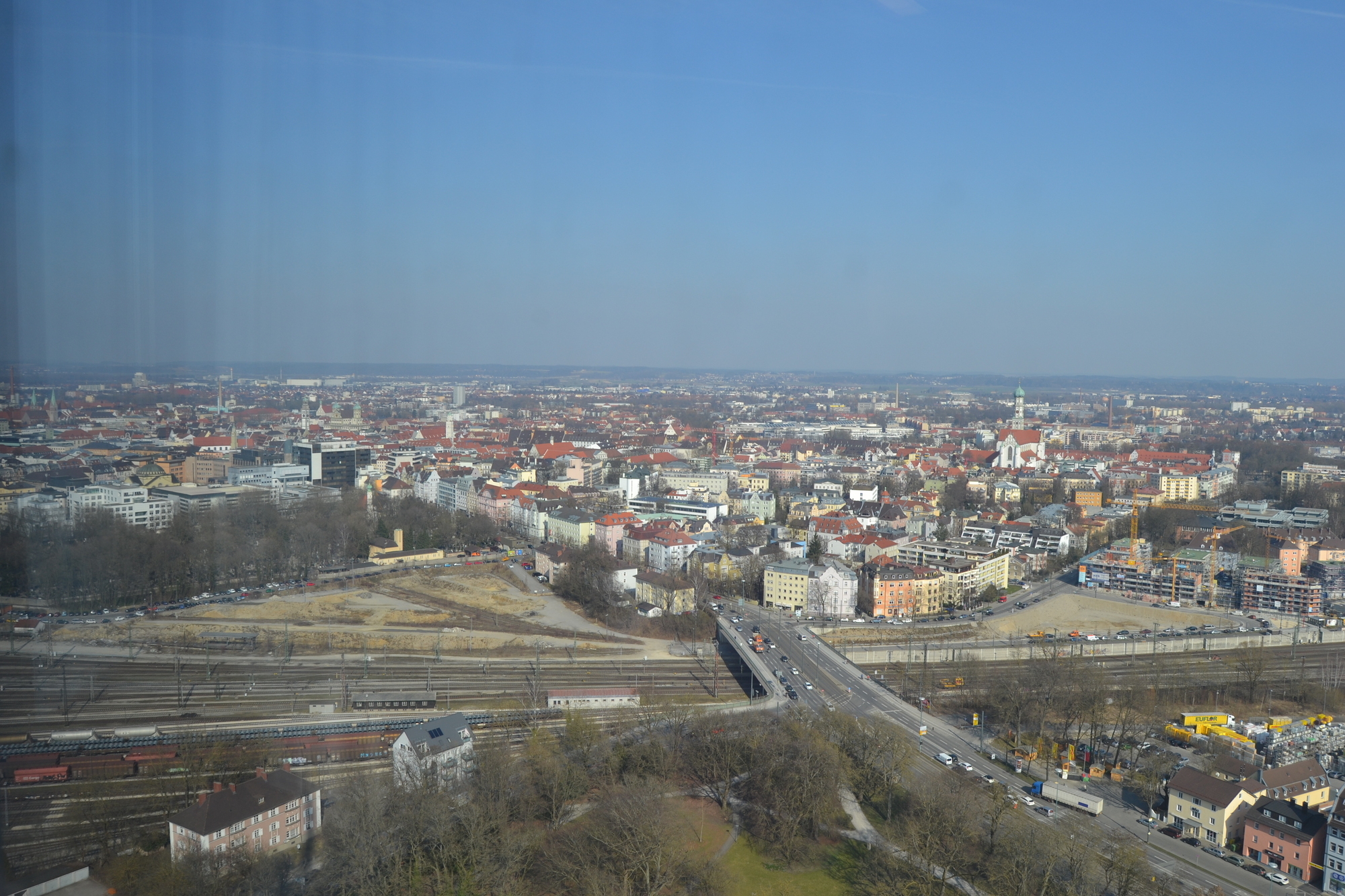 Augsburg OPEN zu Besuch bei KLASSIK Radio in der 35. Etage des Hotelturms. Foto: B4B SCHWABEN