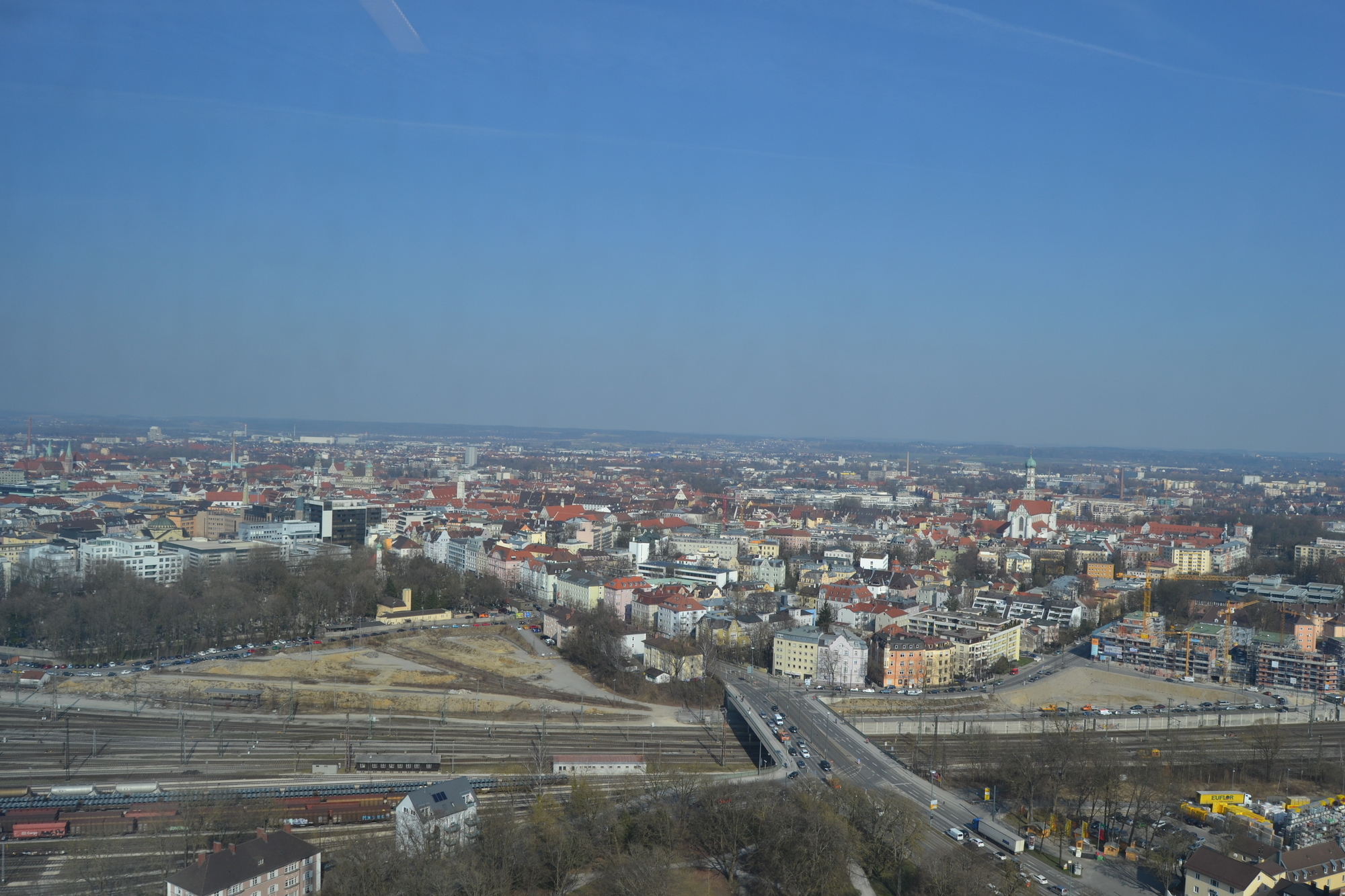 Augsburg OPEN zu Besuch bei KLASSIK Radio in der 35. Etage des Hotelturms. Foto: B4B SCHWABEN