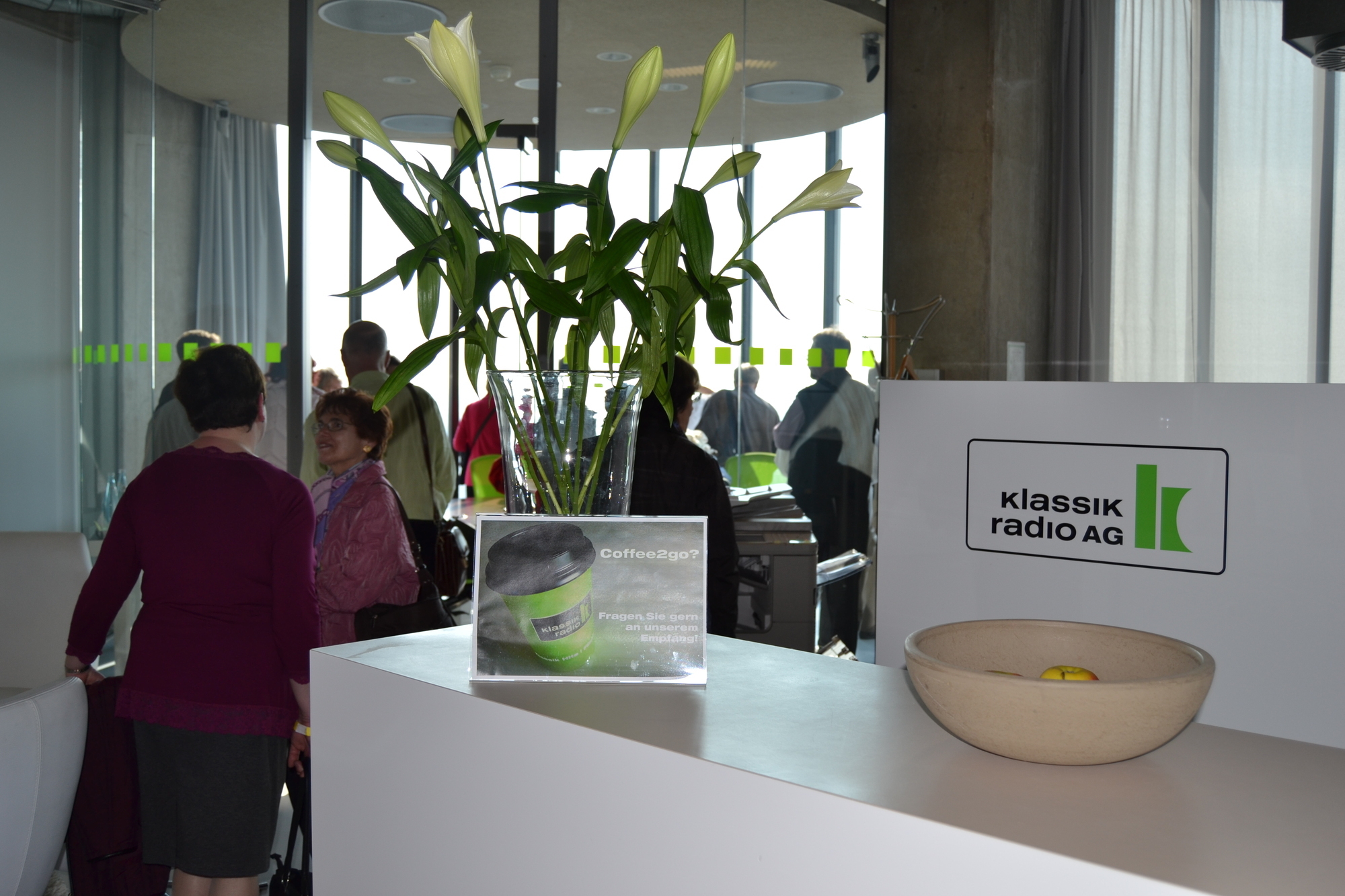 Augsburg OPEN zu Besuch bei KLASSIK Radio in der 35. Etage des Hotelturms. Foto: B4B SCHWABEN