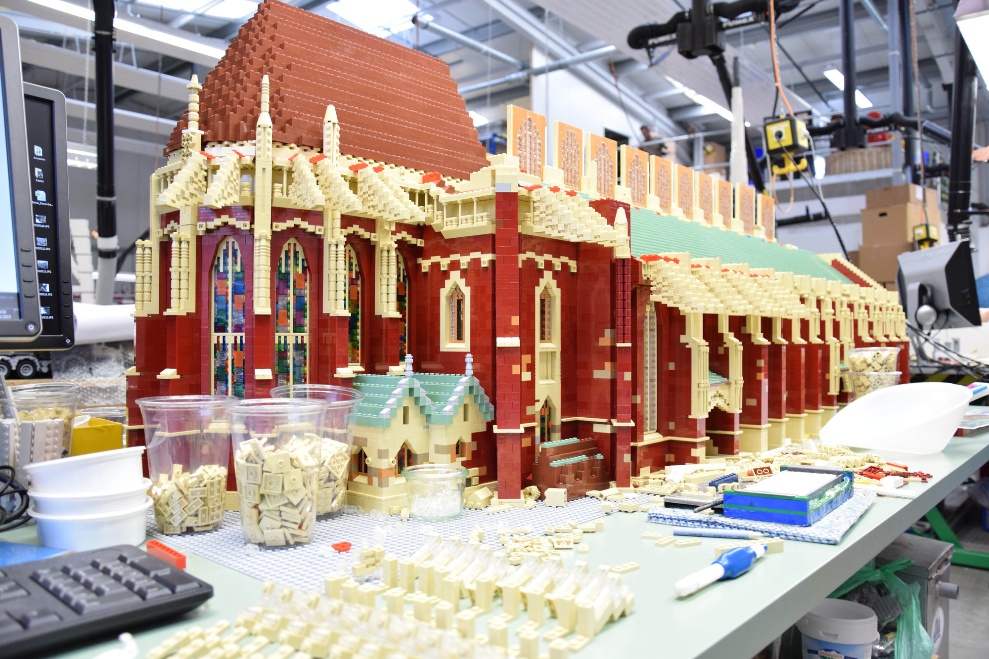 LEGOLAND Deutschland stellt Ulmer Münster endlich fertig. Foto: Stadt Ulm