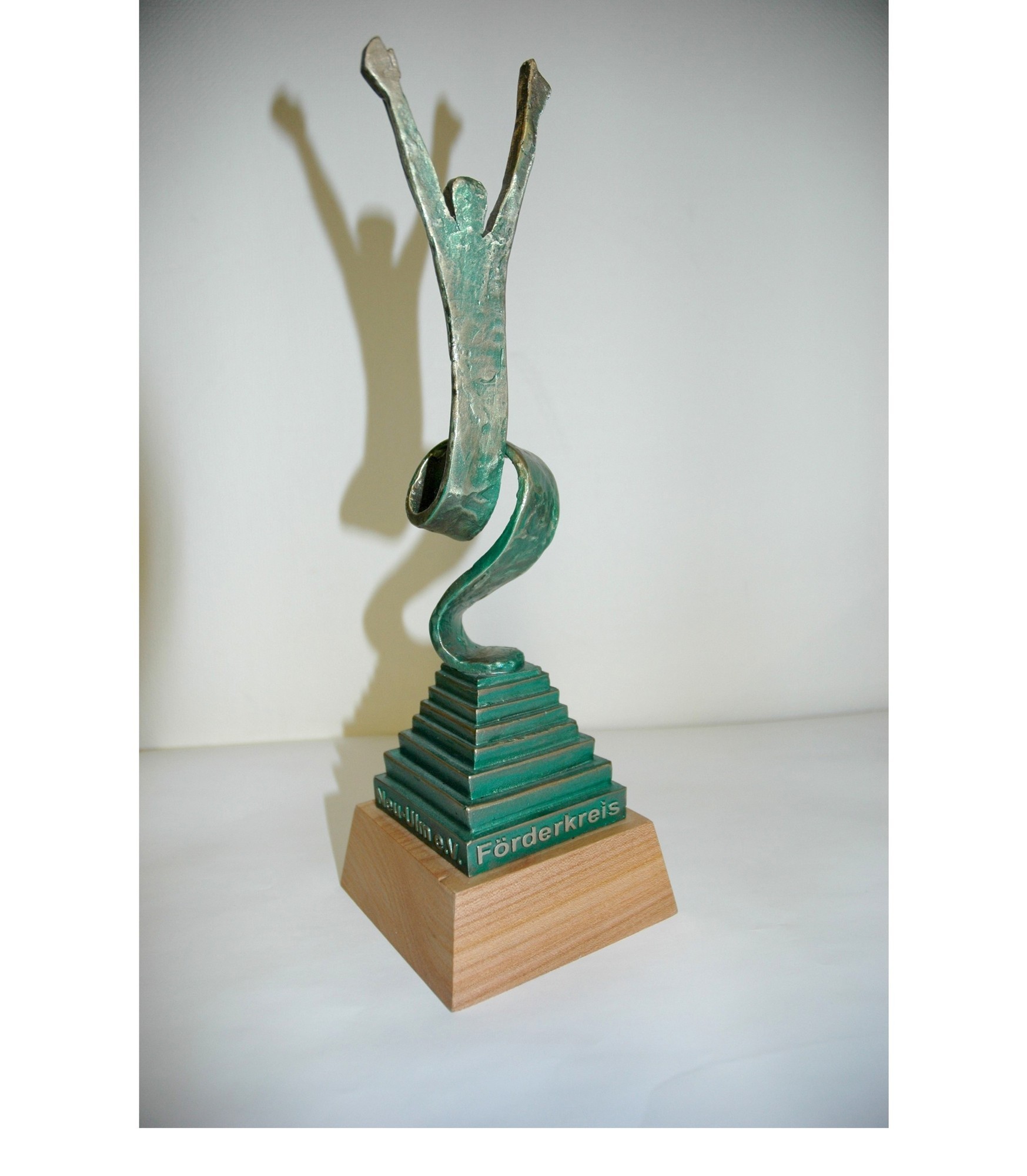 Der MAX-Award. Foto: Landratsamt Neu-Ulm