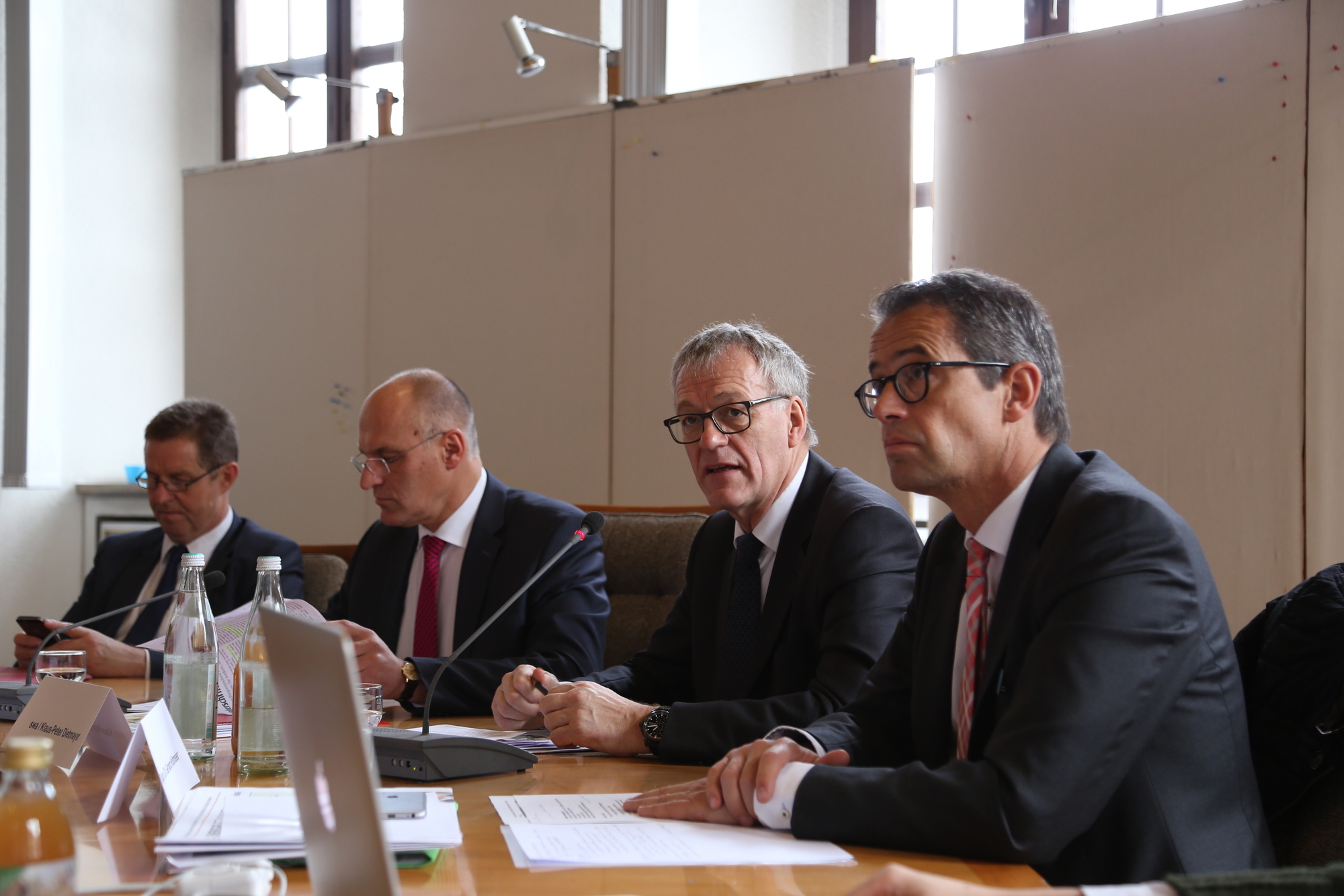 Die geplante Podiumsdiskussion findet ohne die Gegner der Fusion statt. Foto: B4B SCHWABEN