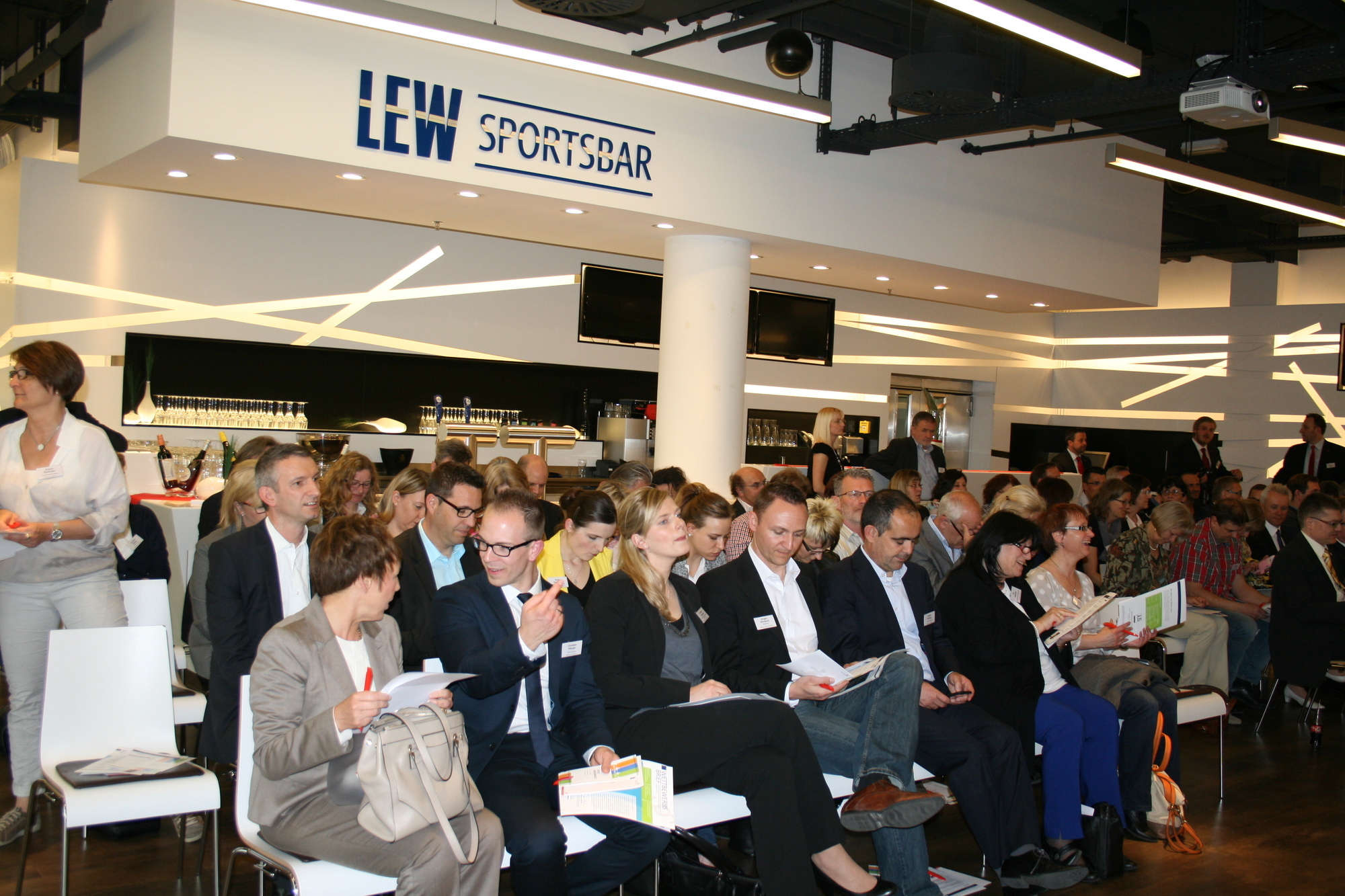 Das AUGUSTA Netzwerktreffen fand dieses Mal in der SGL-Arena statt. Foto: B4B SCHWABEN