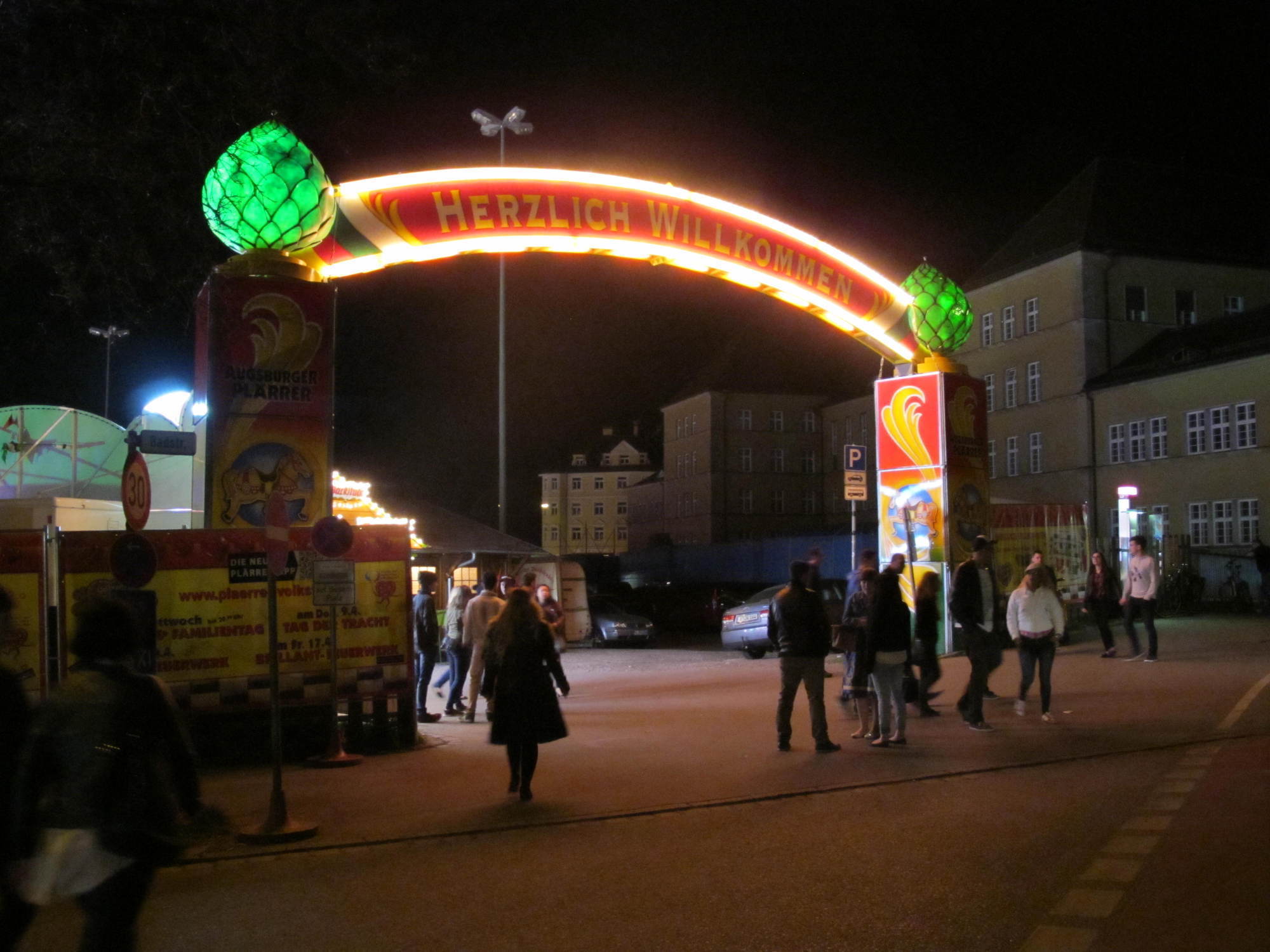 Die Schausteller ziehen nach dem Frühjahrsplärrer 2015 ein positives Fazit. Foto: B4B SCHWABEN
