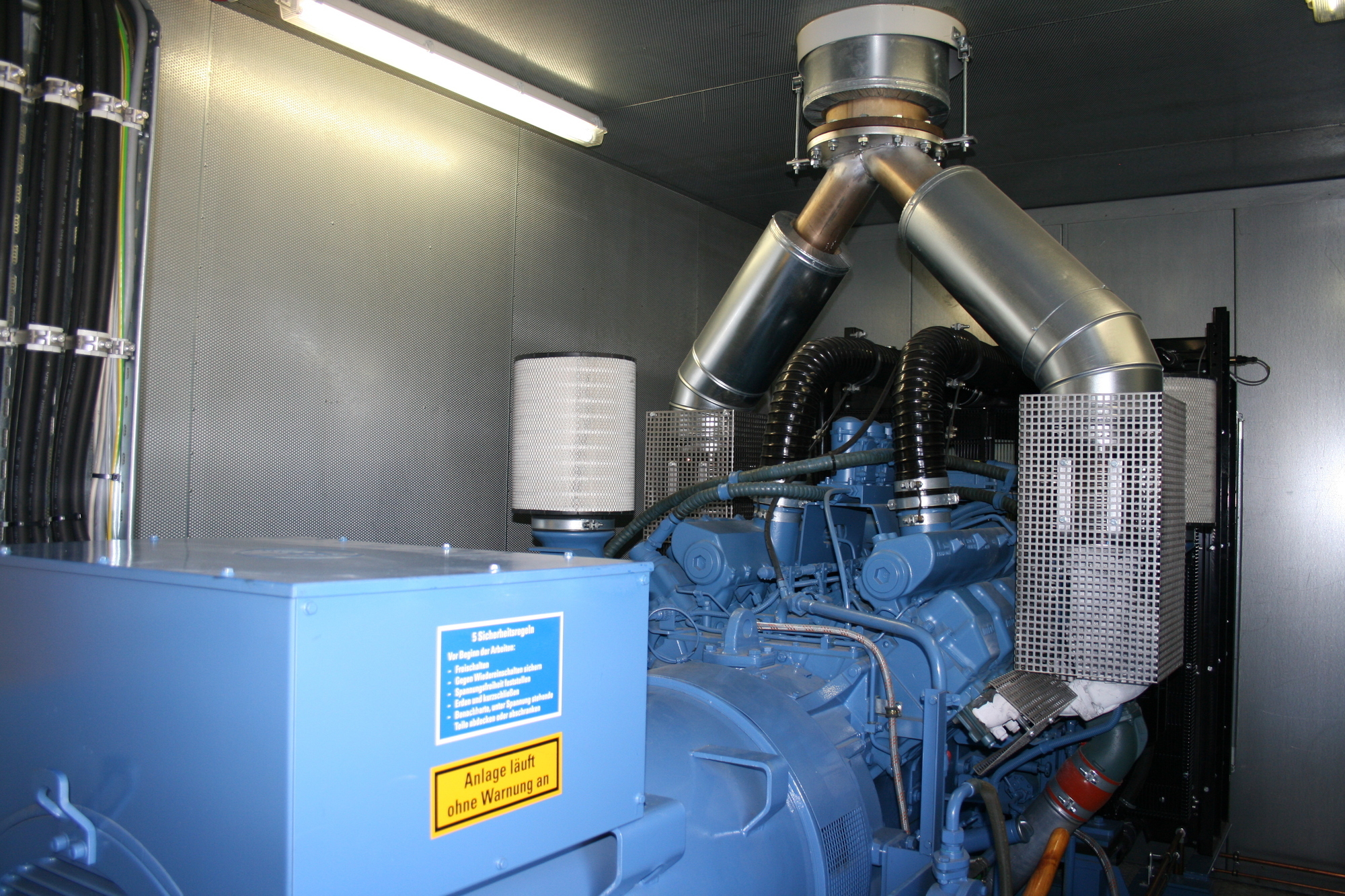 Am 21. April 2015 wurde das neue M-net Rechenzentrum in Augsburg eröffnet. Foto: B4B SCHWABEN