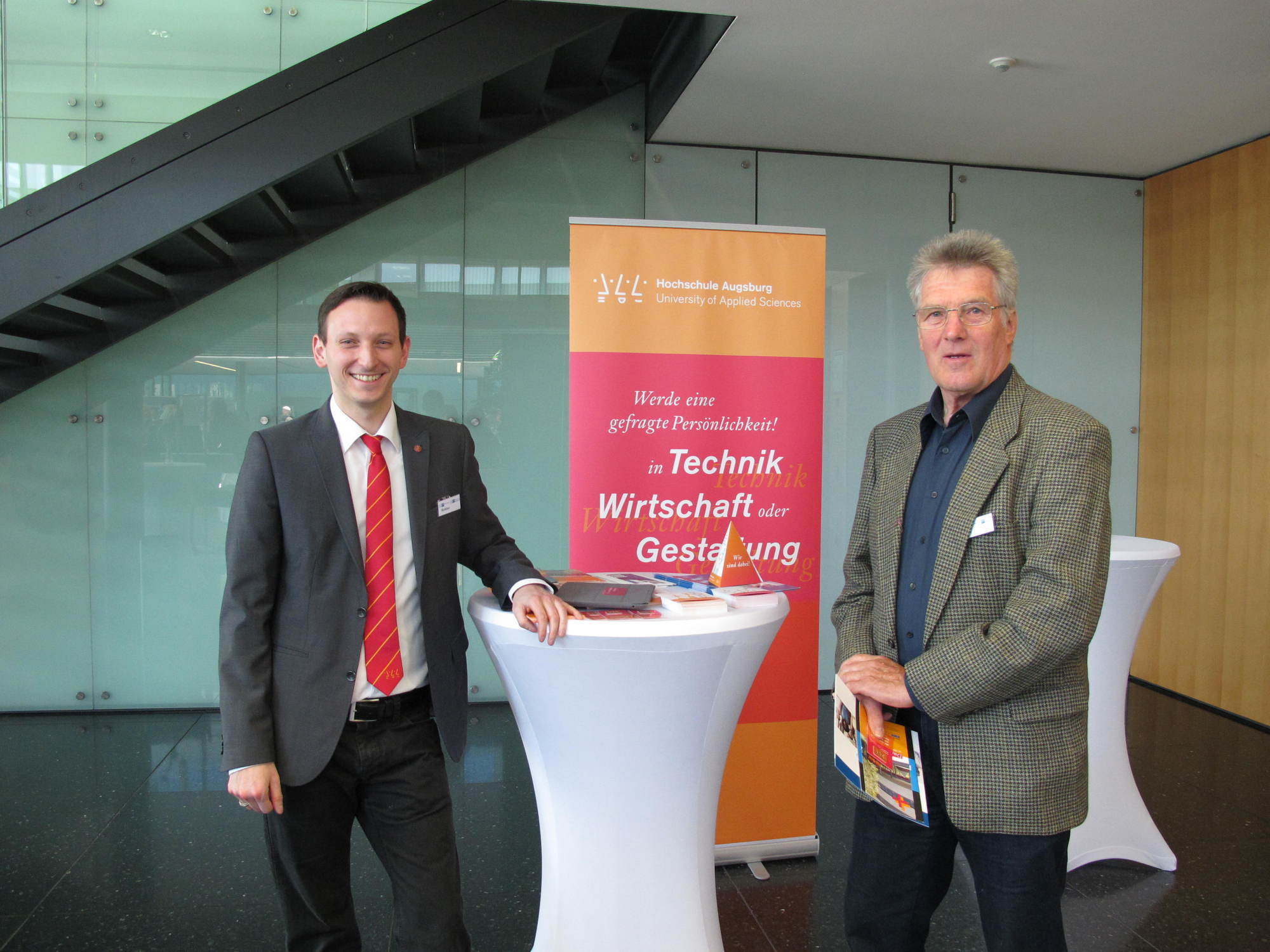 Zahlreiche Vertreter aus Wirtschaft und Politik nahmen am IHK Fachkräftetag teil. Foto: B4B SCHWABEN