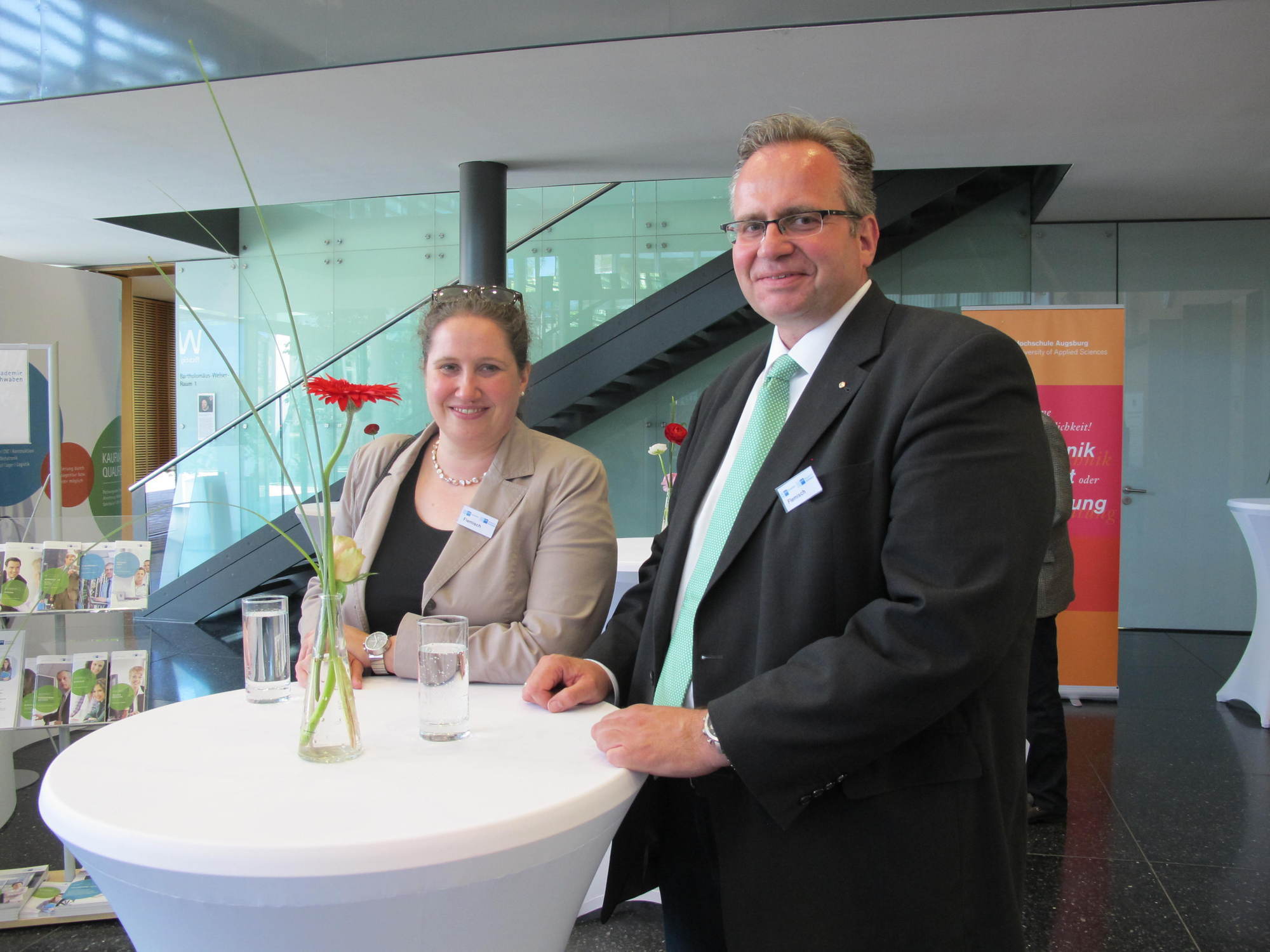 Zahlreiche Vertreter aus Wirtschaft und Politik nahmen am IHK Fachkräftetag teil. Foto: B4B SCHWABEN